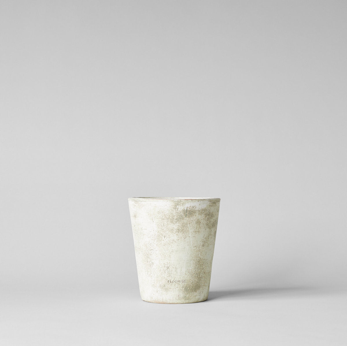 Basic Planter, White Patina