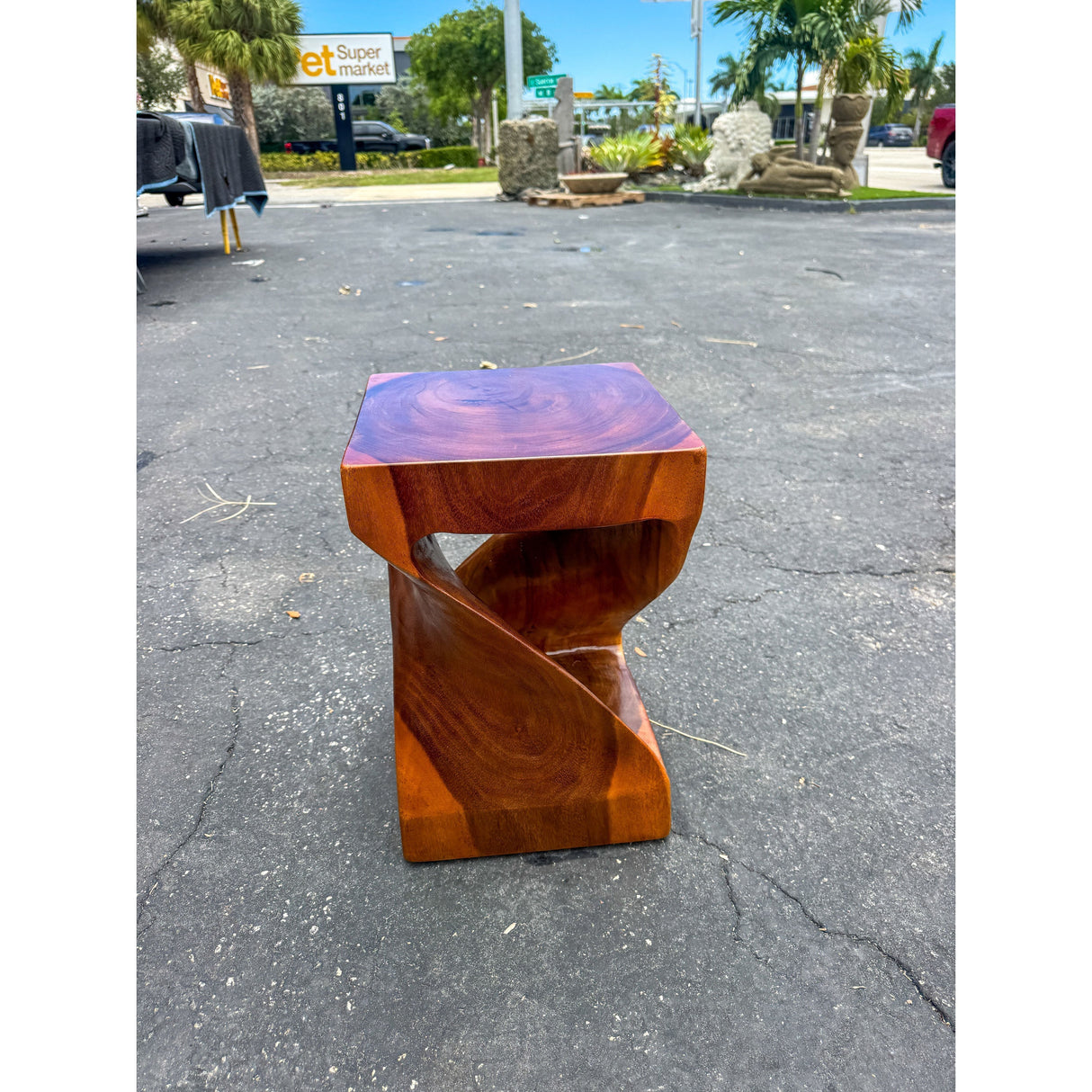 Suar Twist Style Stool