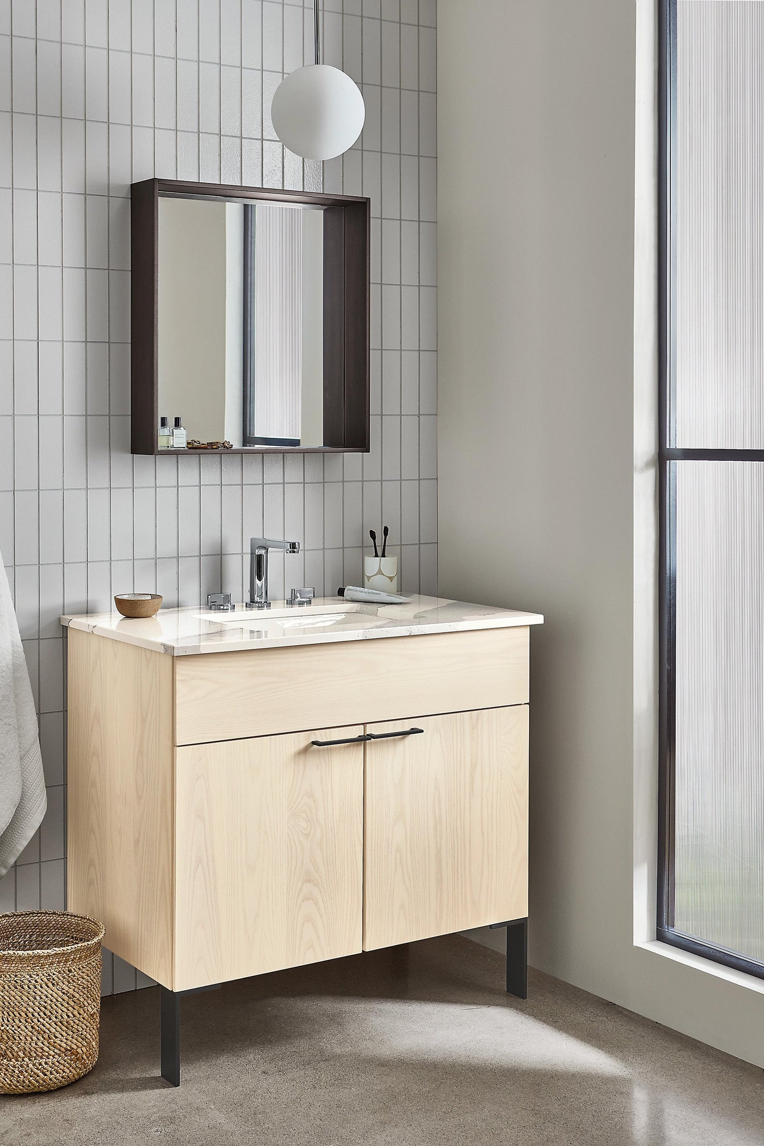 Bola Sphere Pendant Light