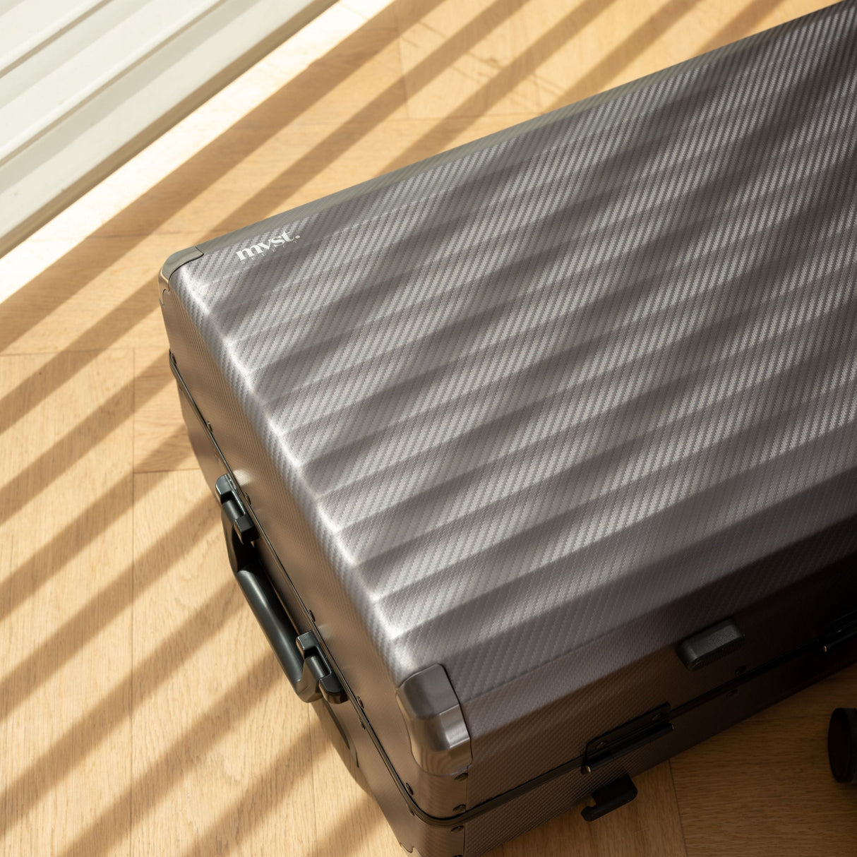 SPACE Aluminum Suitcase Gunmetal