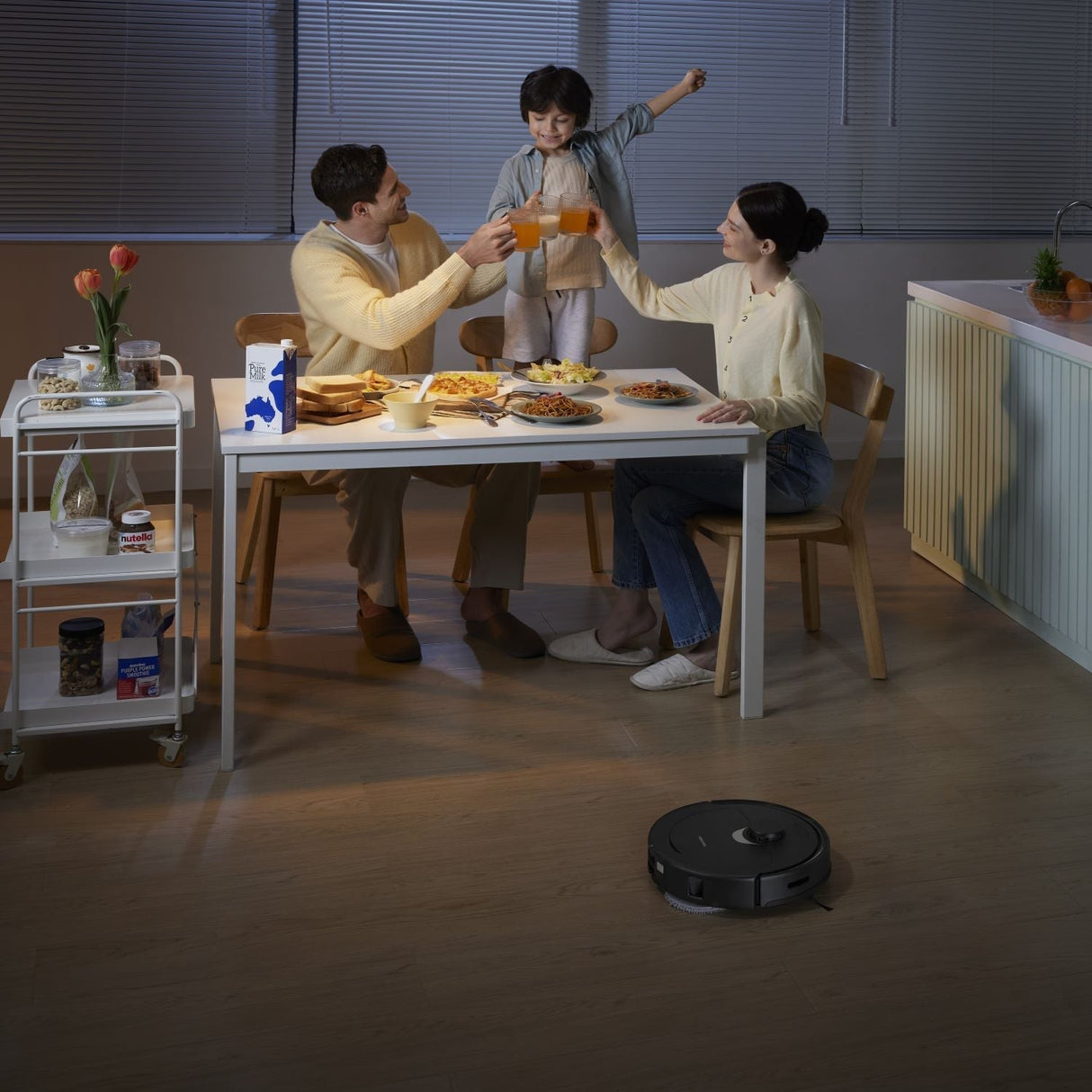 【Certified Refurbished 90% New】Roborock Qrevo Robot Vacuum with Multifunctional Dock