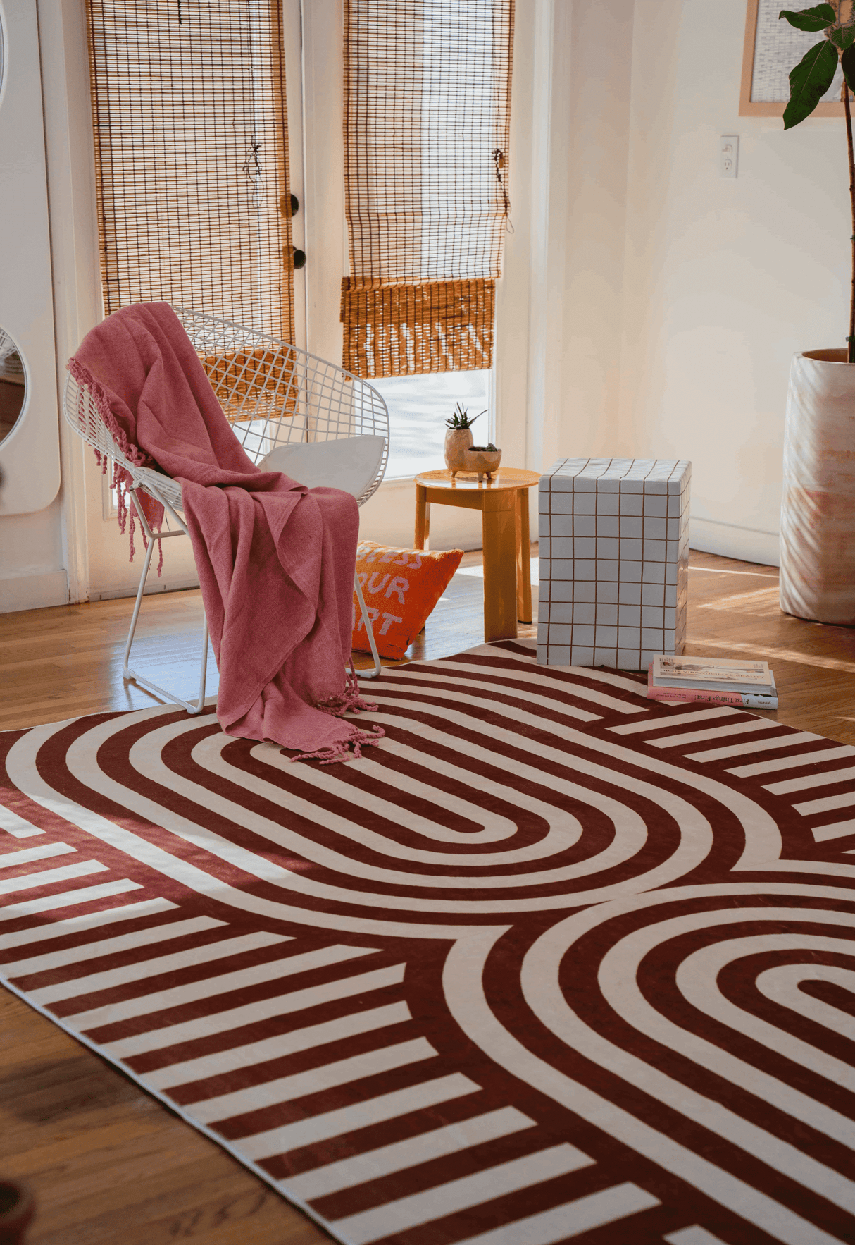Curvy Brown Stripes Design Rug