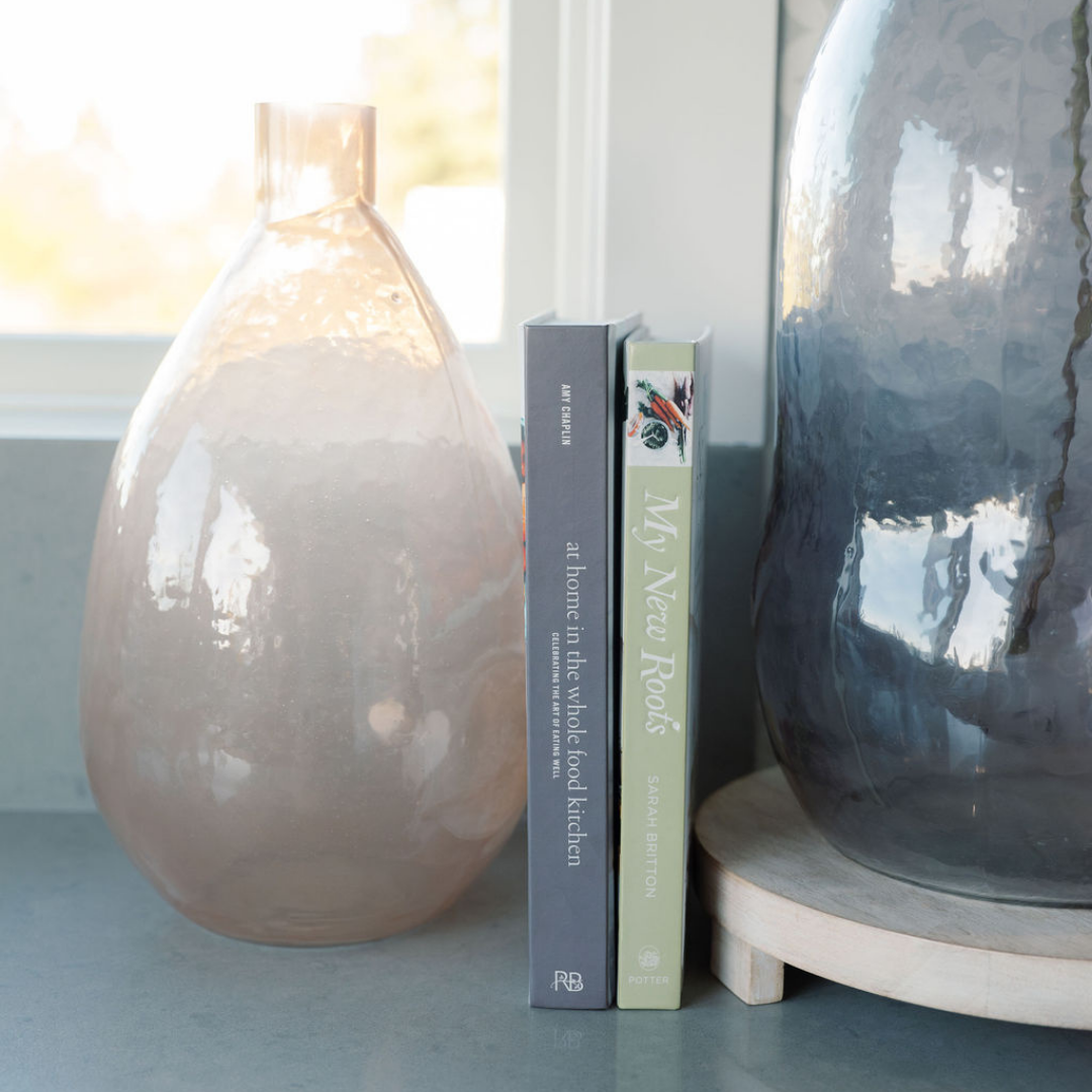 Hammered Glass Vase in Peach