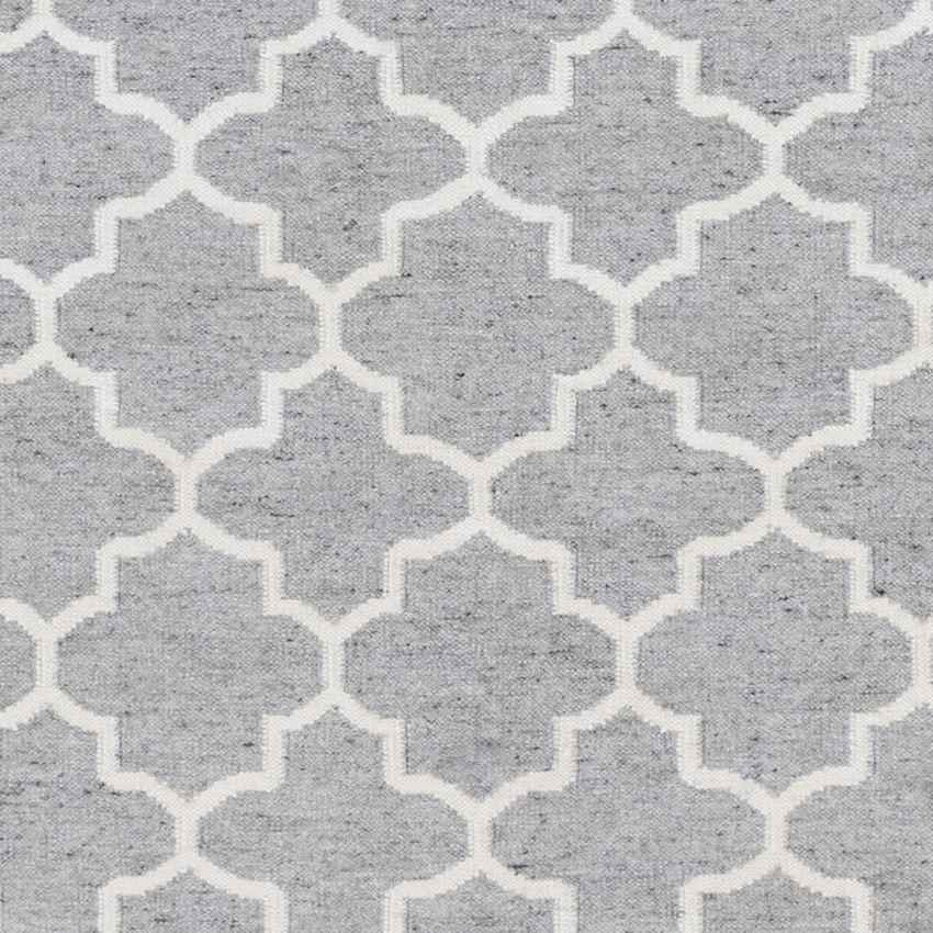Bentley Cottage Gray/White Area Rug
