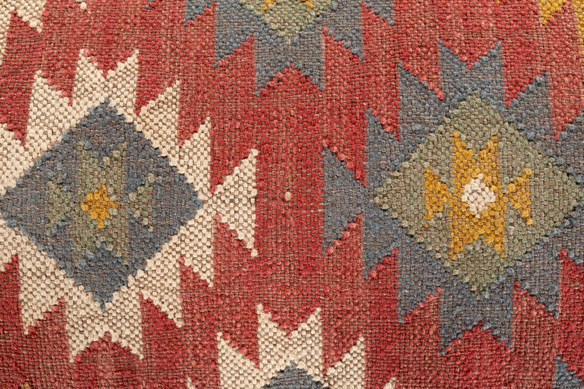 Helfenberg Dark Red Bench