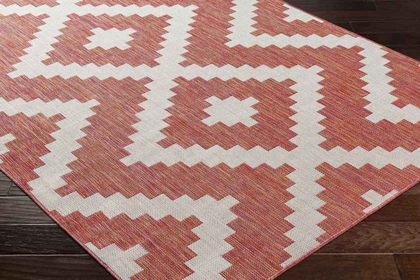 Squaw Global Dark Coral/Off-White Area Rug