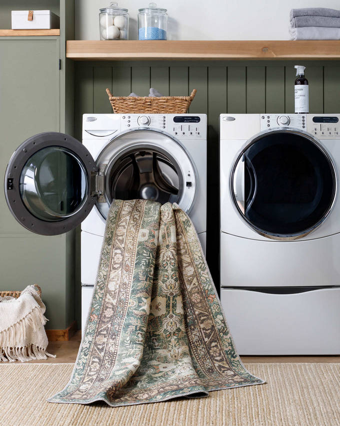 Meddo Traditional Dark Green Washable Area Rug