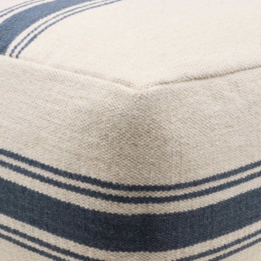 Ophemert Cream/Blue Pouf