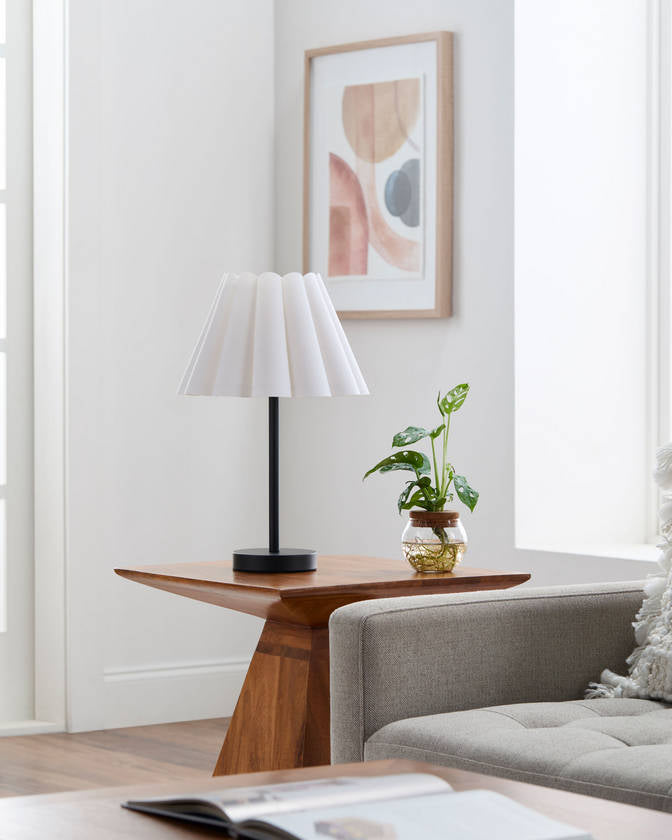 Rocio Modern White/Black Table Lamp