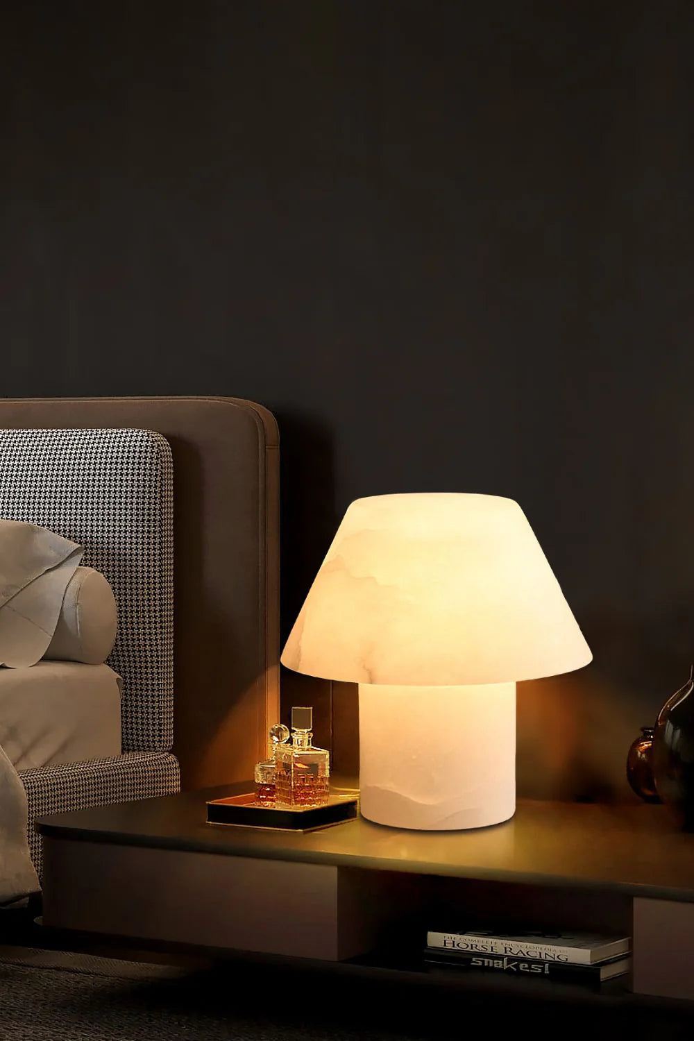 Alabaster Parachilna Petra Tapered Table Lamp