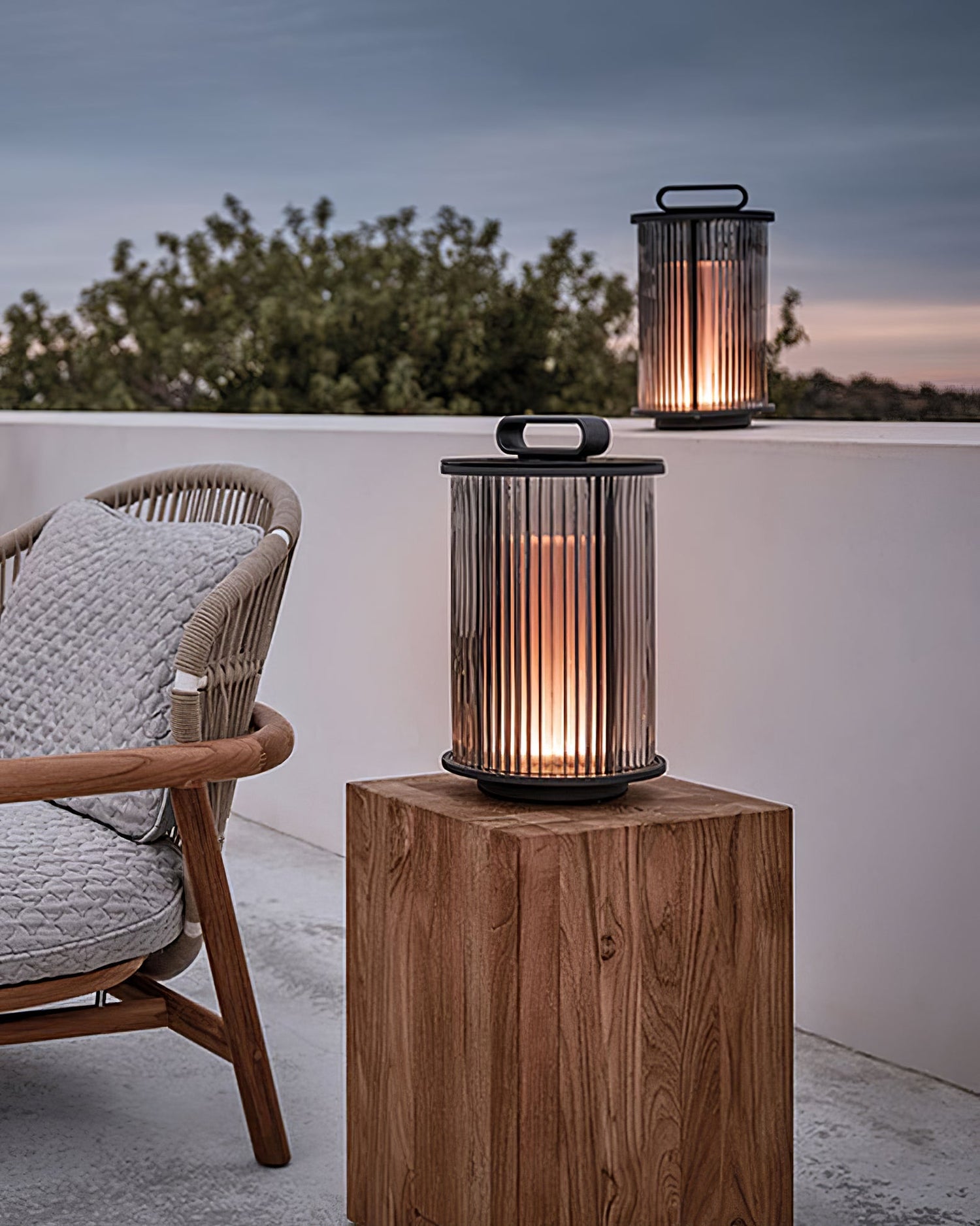 Ambient Line Lantern Garden Lights