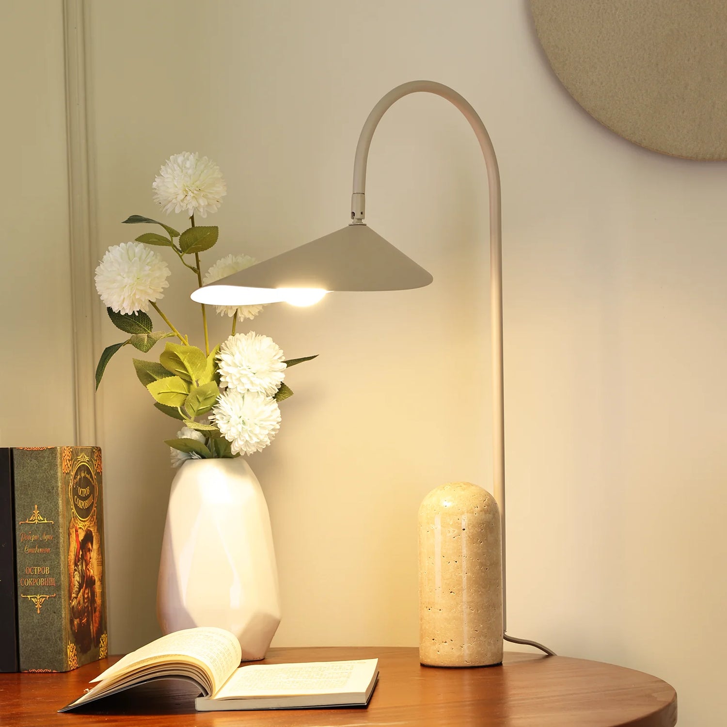 Arum Duckbill Table Lamp