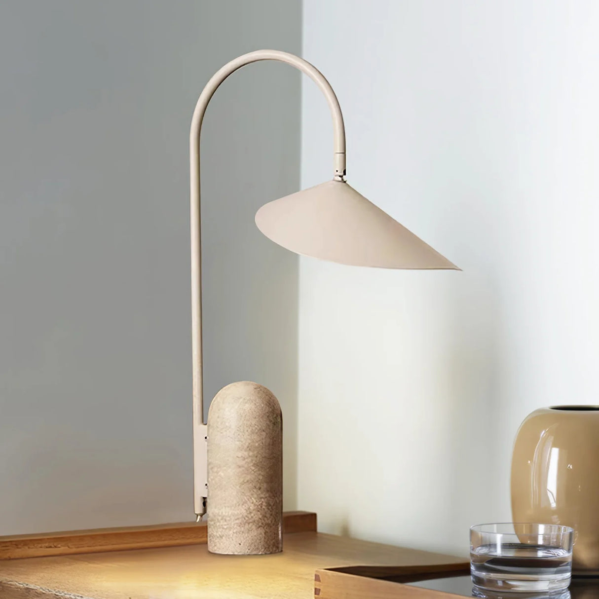 Arum Duckbill Table Lamp