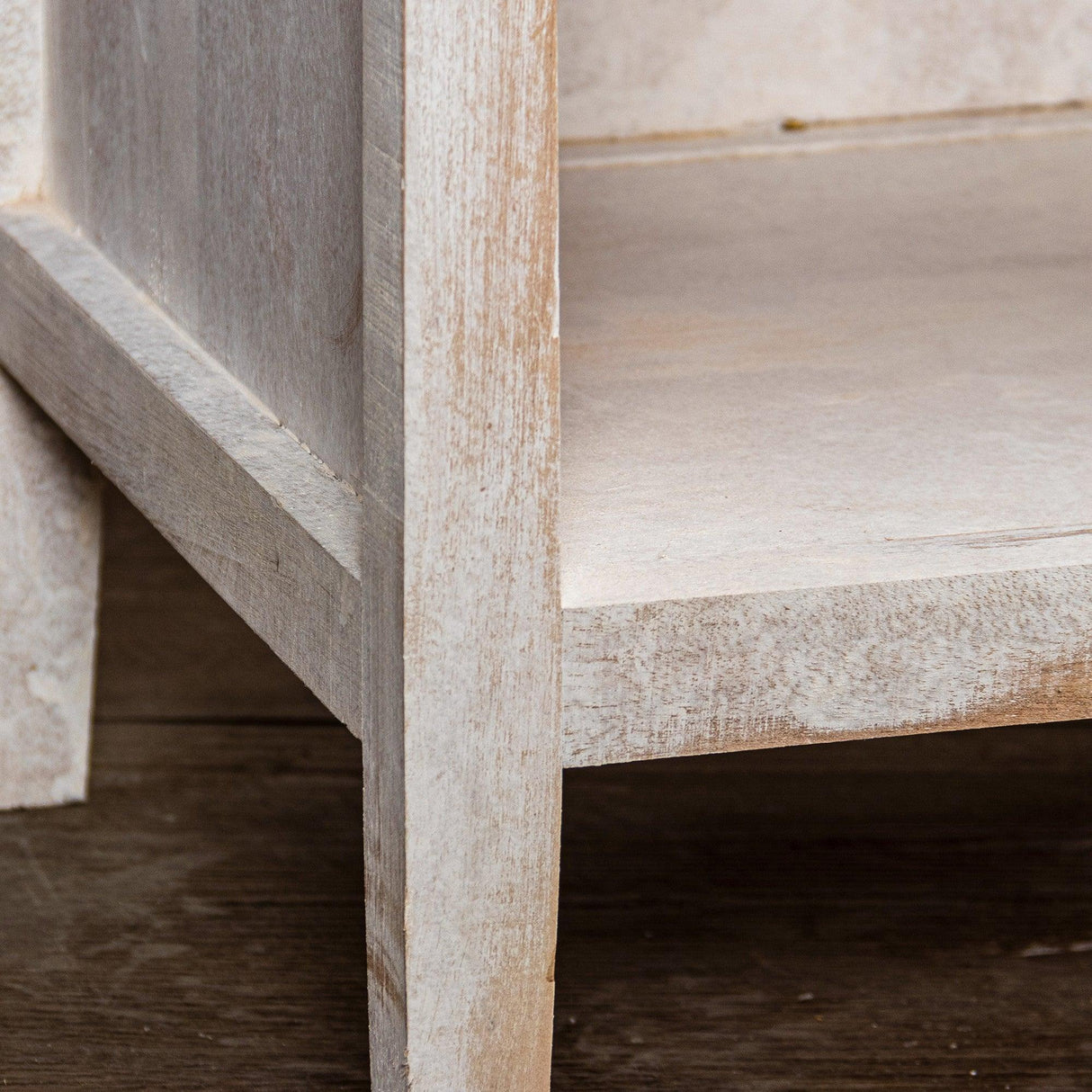 Classic Modern 1-Drawer Solid Wood White Nightstand Side Table