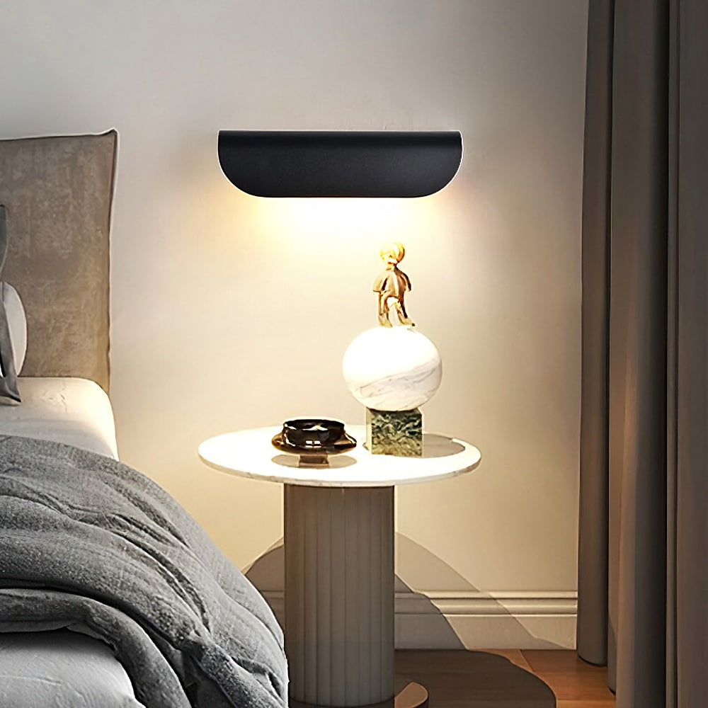 Bay Curved Garden Wall Light