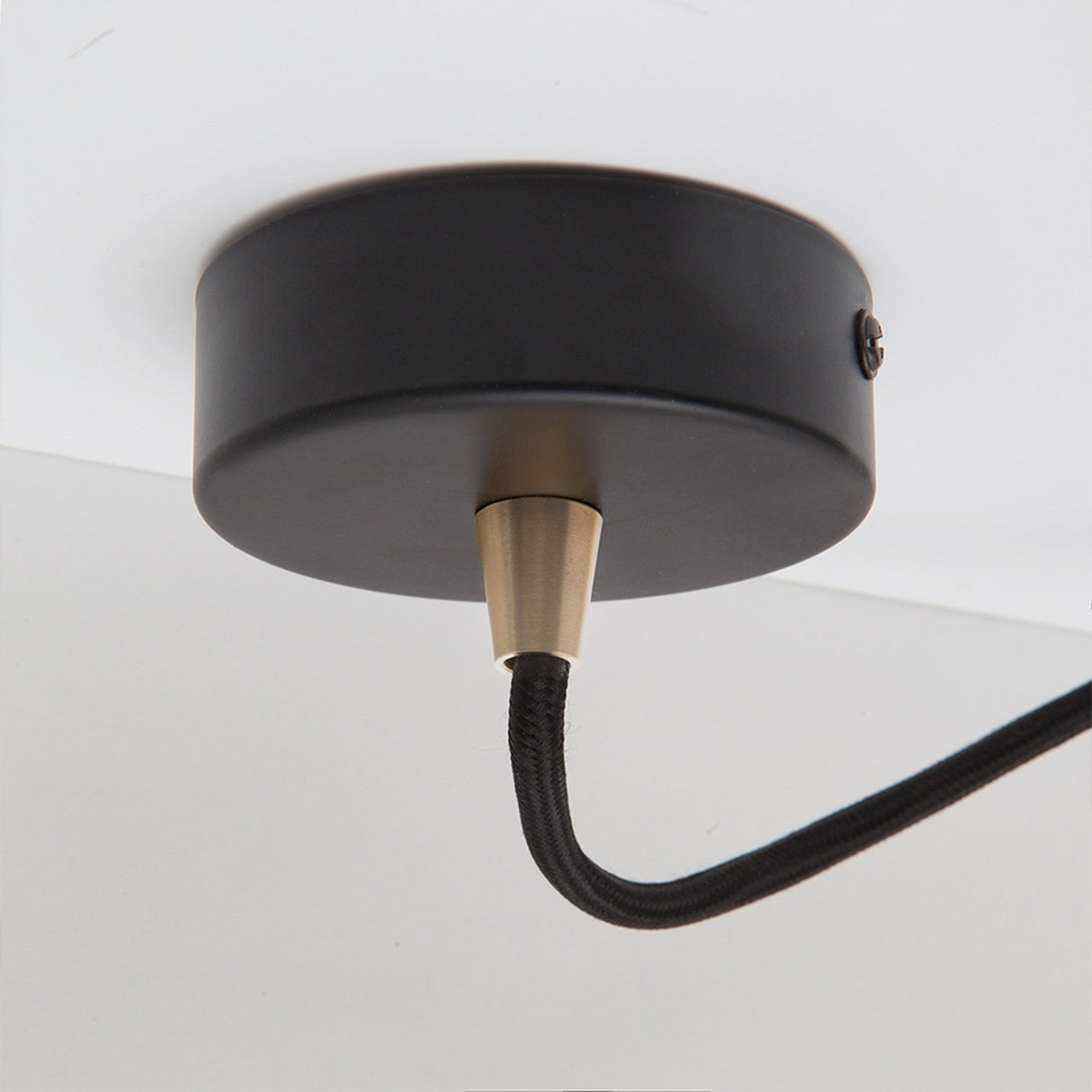 Knuckle Pendant in Oak