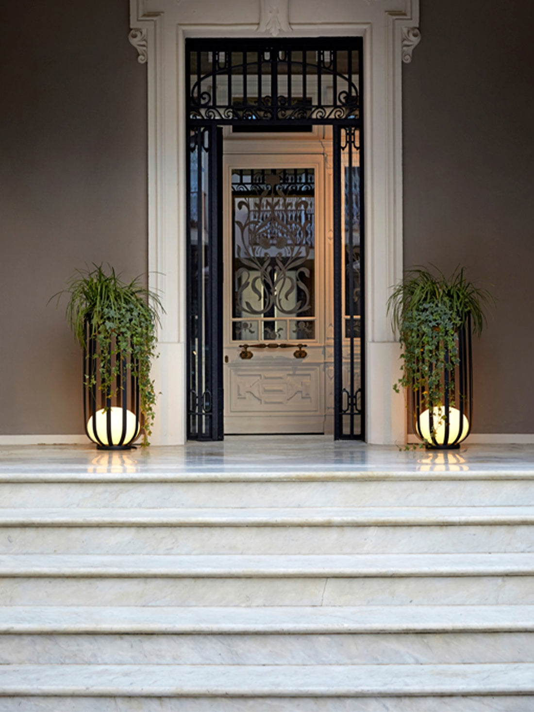 Bols Outdoor Garden Lamp