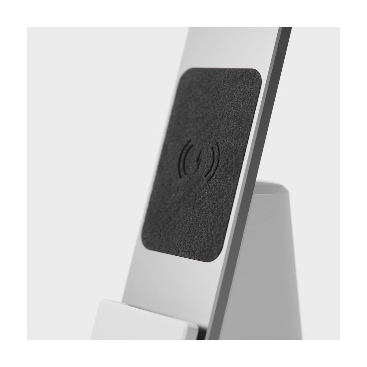 Brooklyn AURA LED Task Light (Wireless Qi™ Charging)