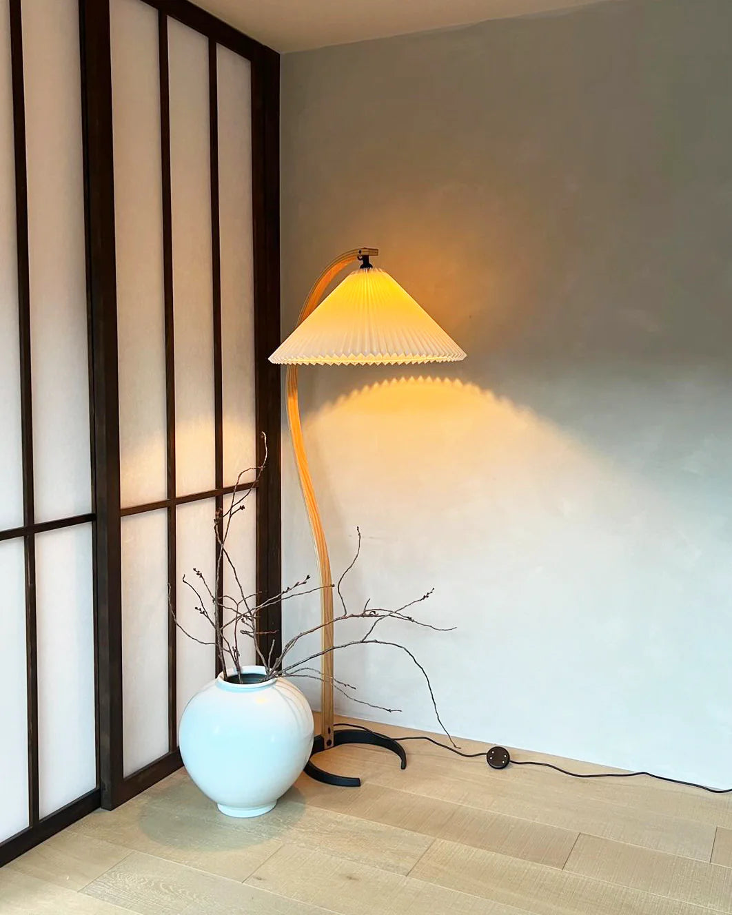 Caprani Wood Floor Lamp