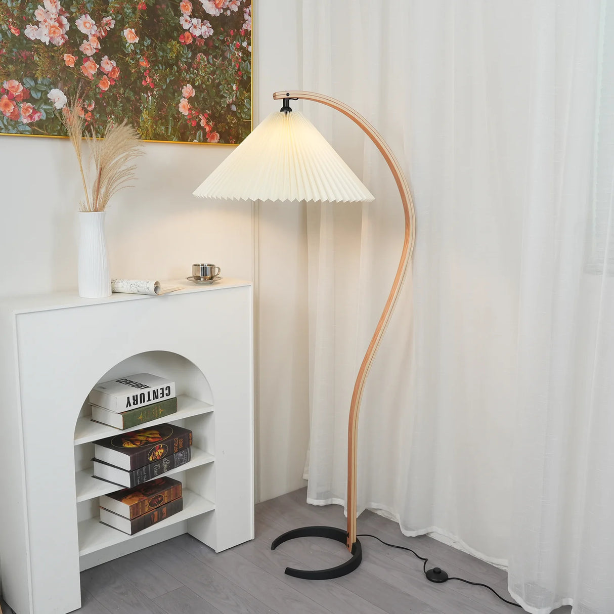 Caprani Wood Floor Lamp