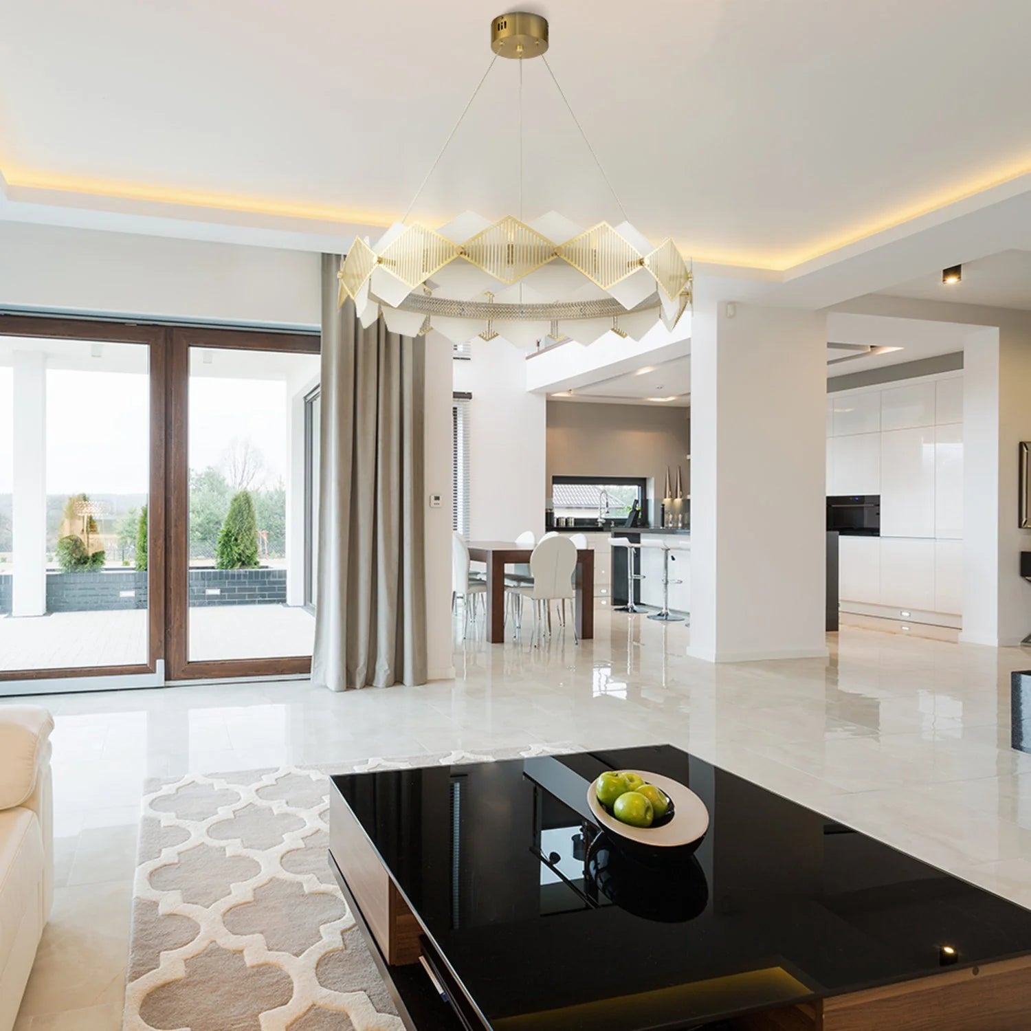 Circular Rote Alabaster Diamond Chandelier