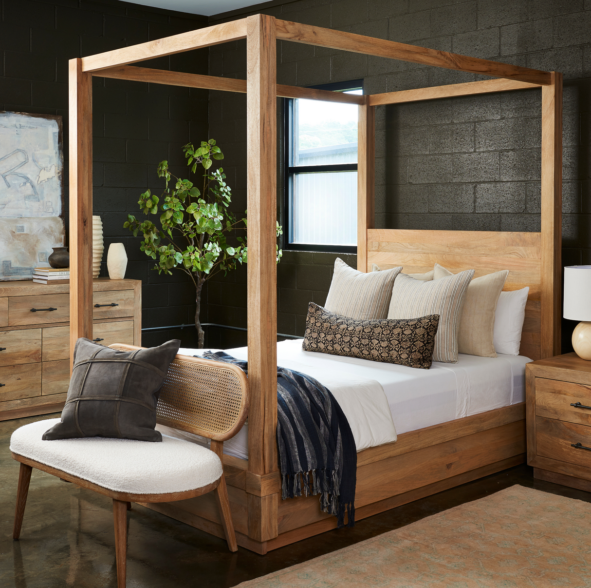 Clayton Poster Bed