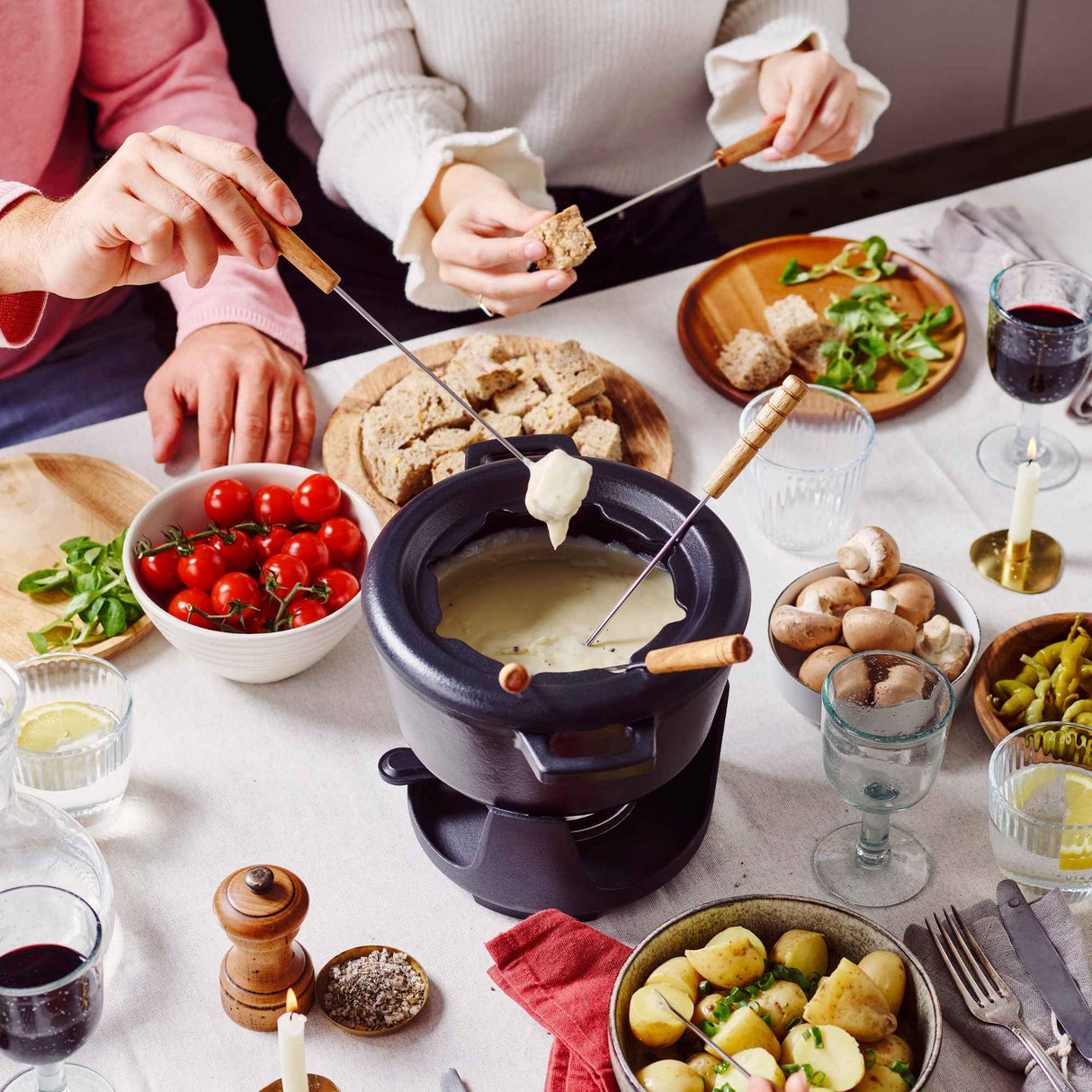 Fondue Set — 8-Piece, 2 Qt.