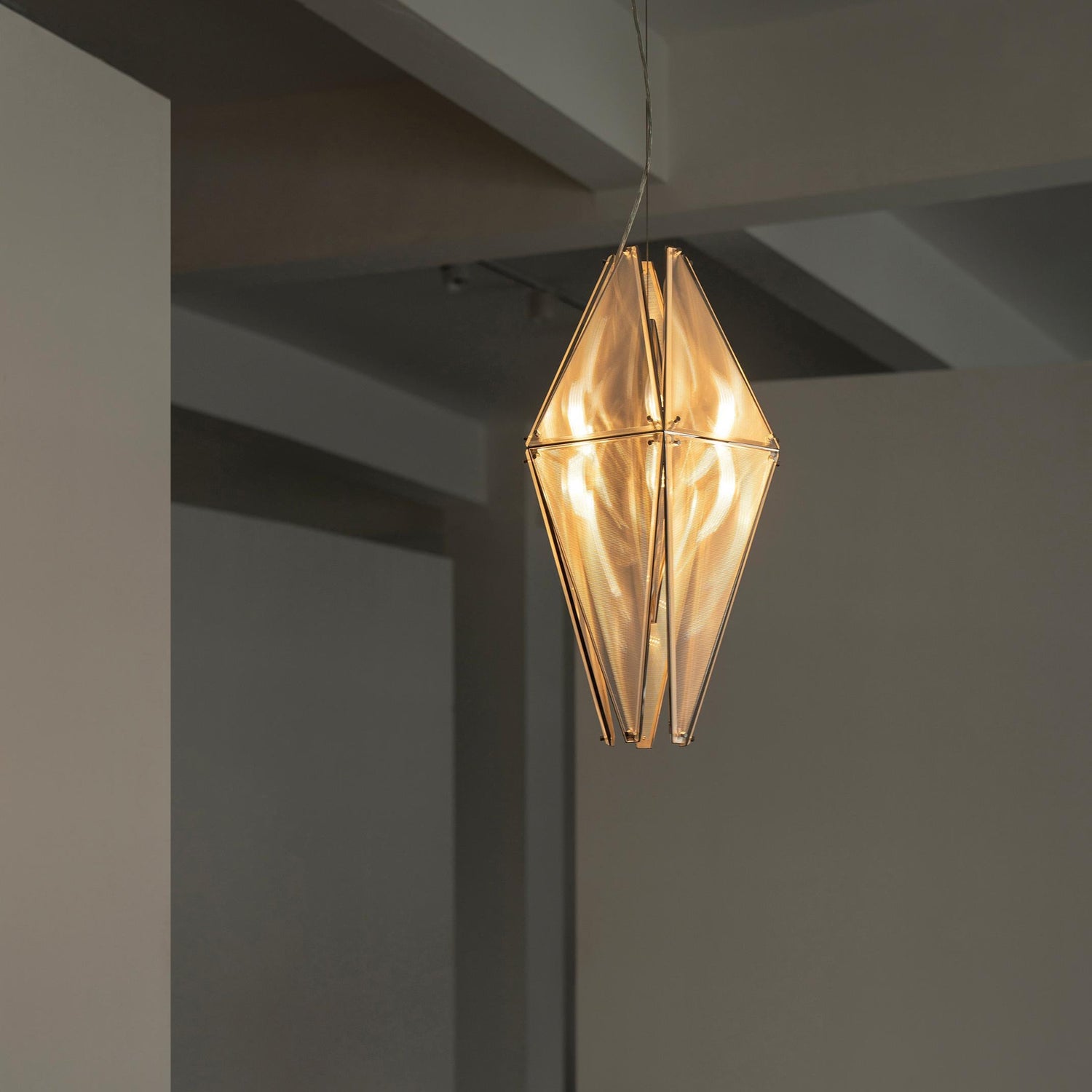 Fragment 08 Pendant Light