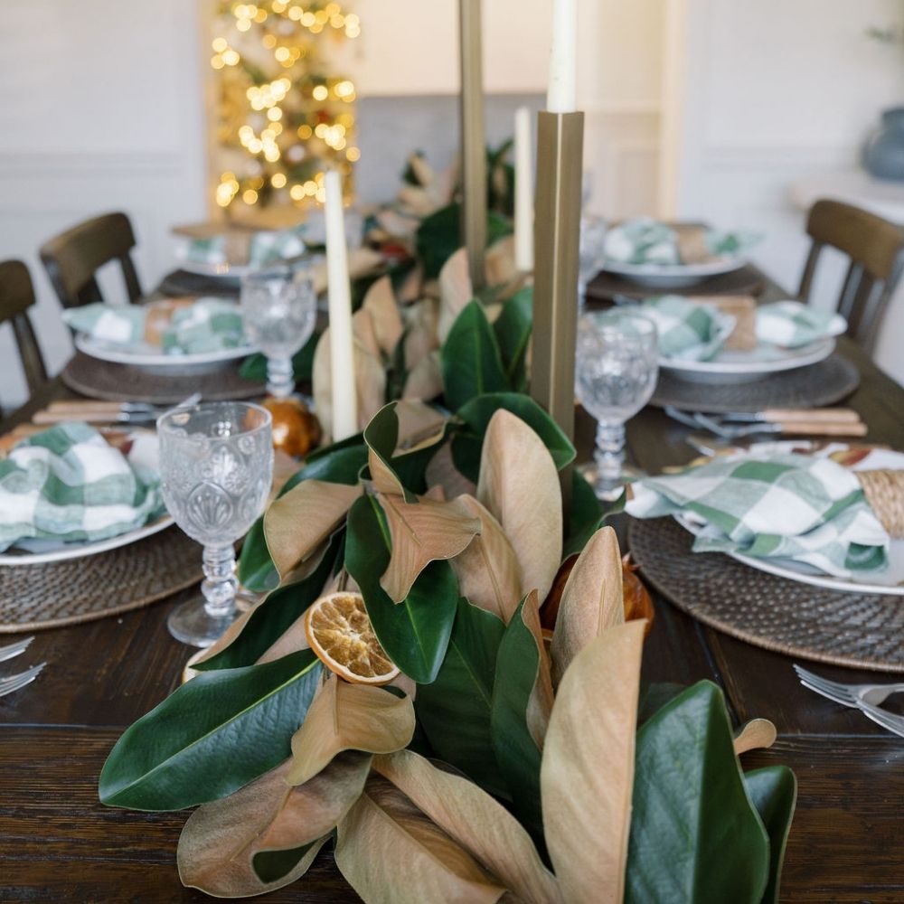 9' Faux Green Magnolia Leaf Garland