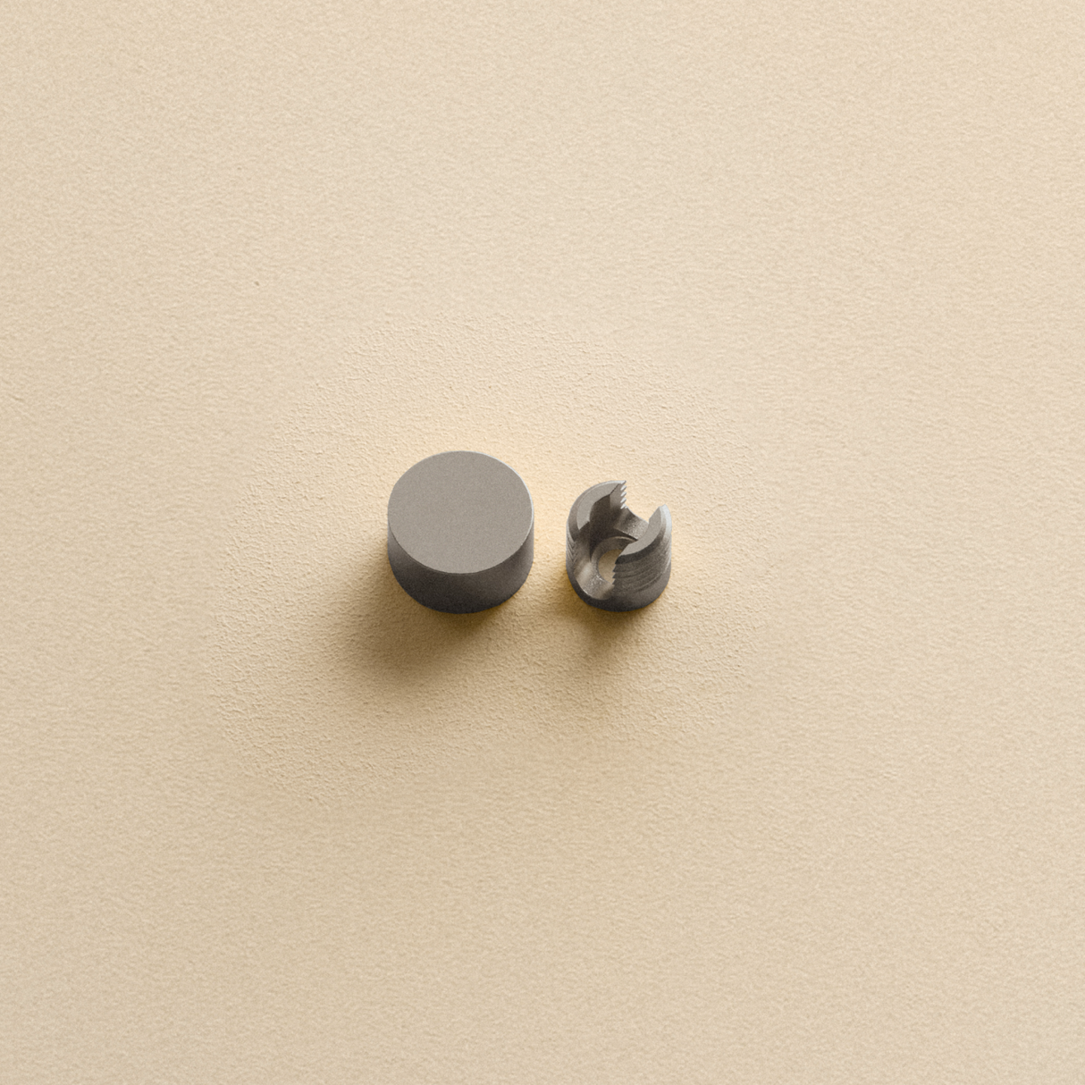 Oval Plug-In Pendant in Graphite