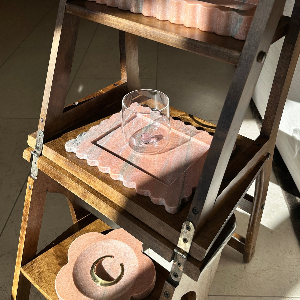 810 Tray