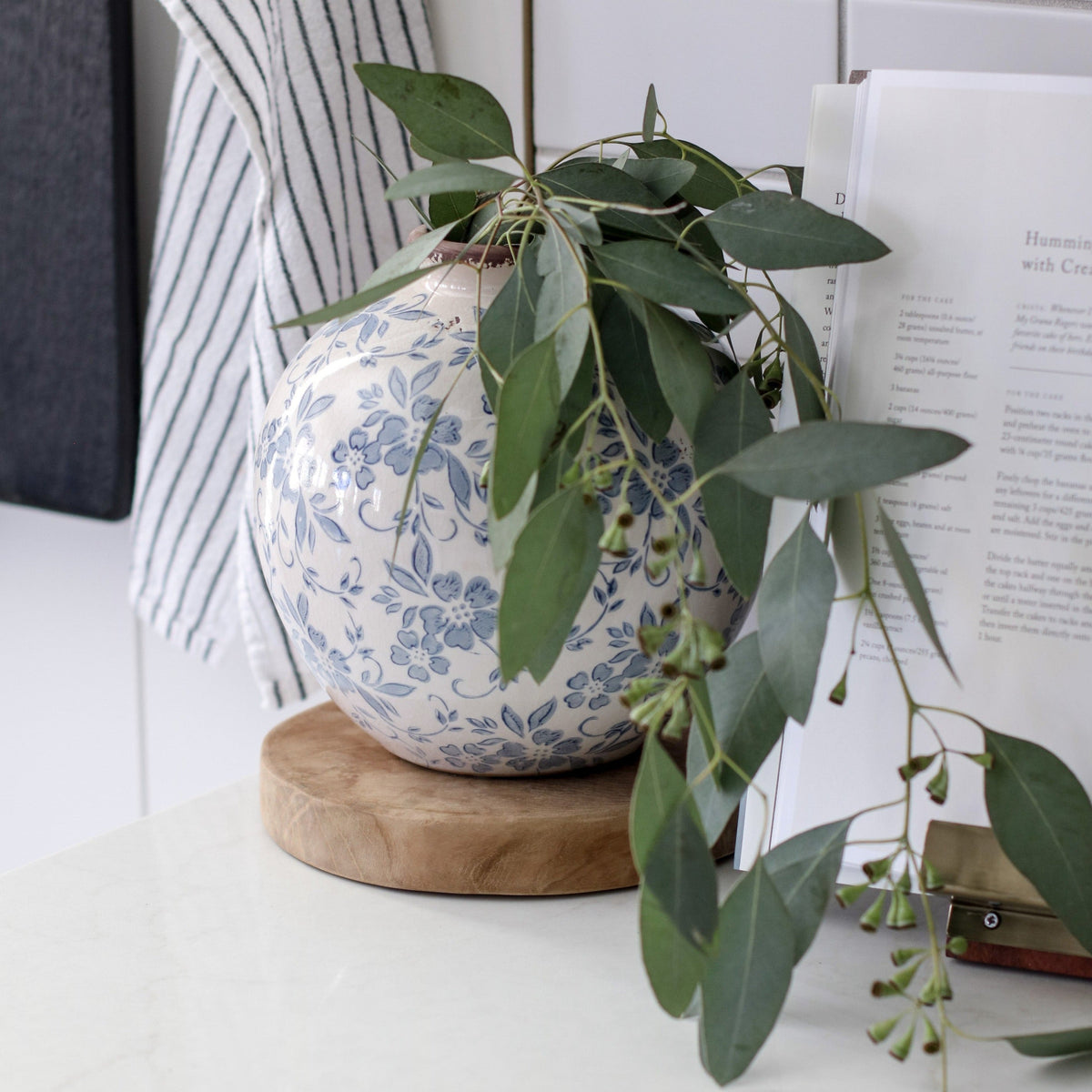 Ivy Teakwood Riser
