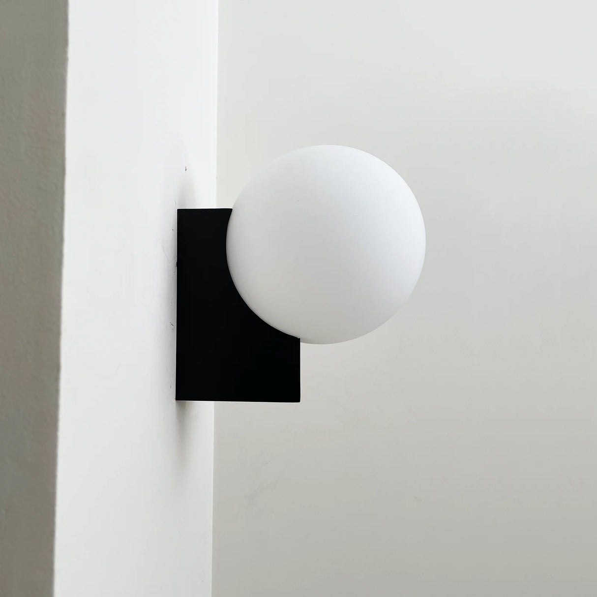 Journey SHY2 Wall Lamp