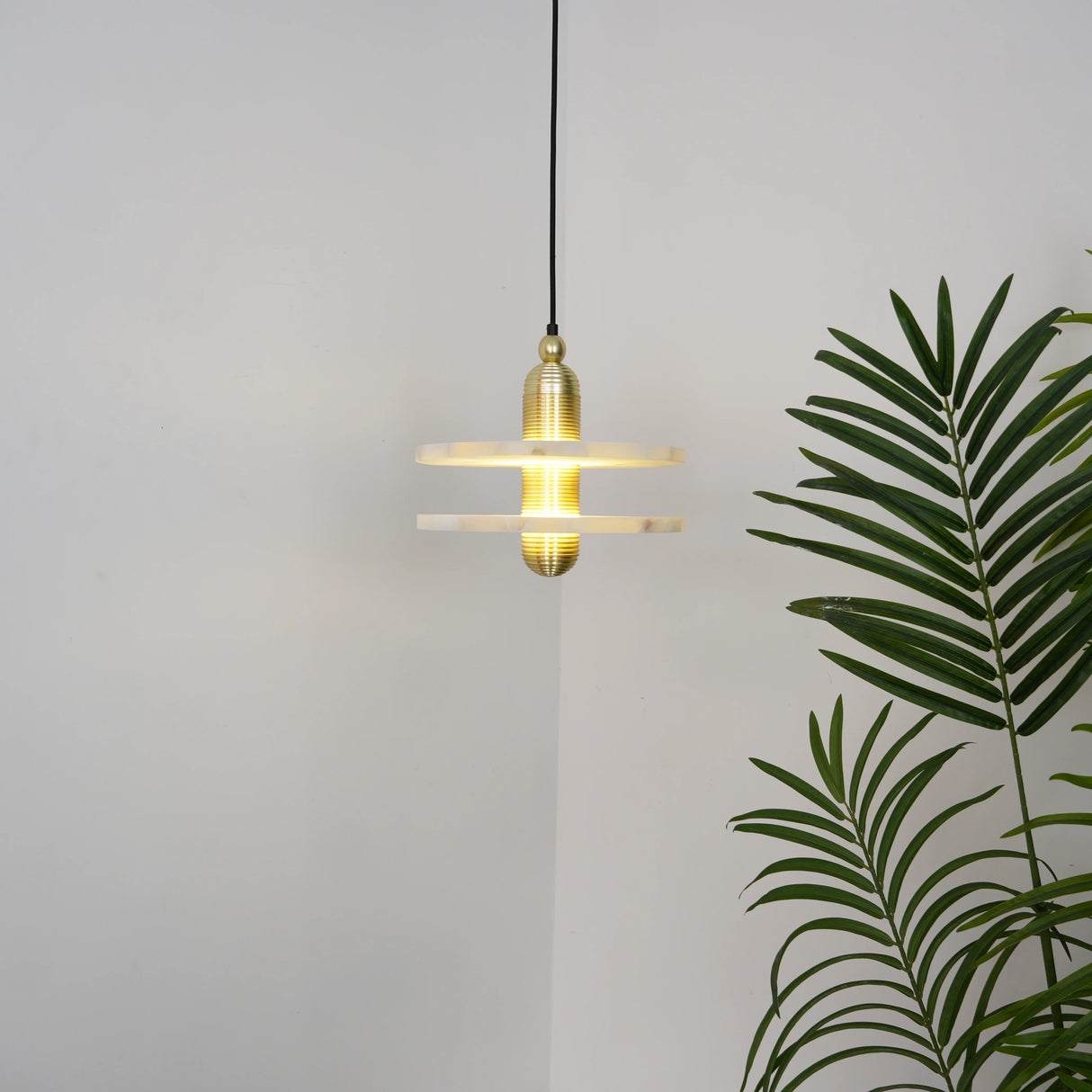 Lupa Alabaster  Pendant Lamp