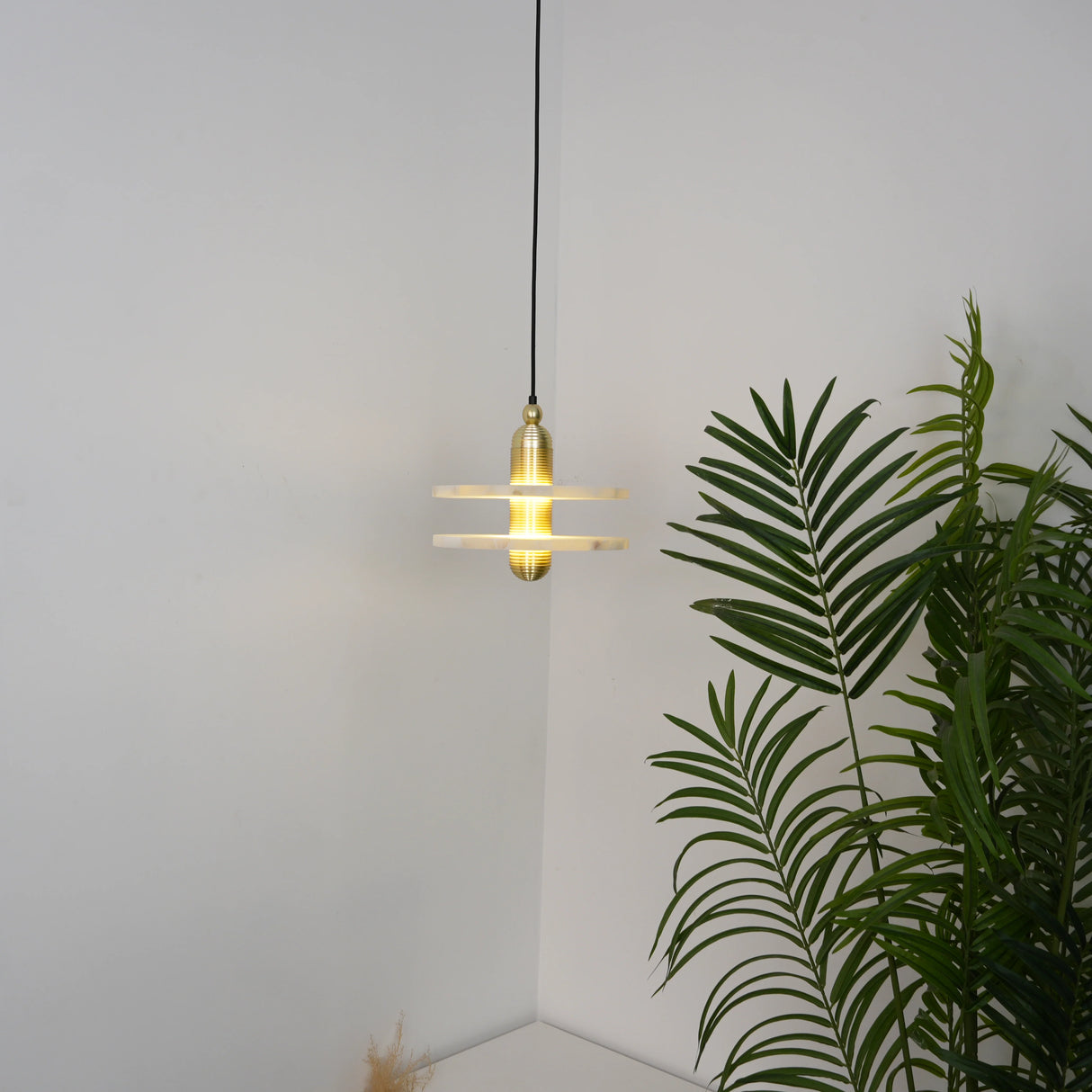 Lupa Alabaster  Pendant Lamp