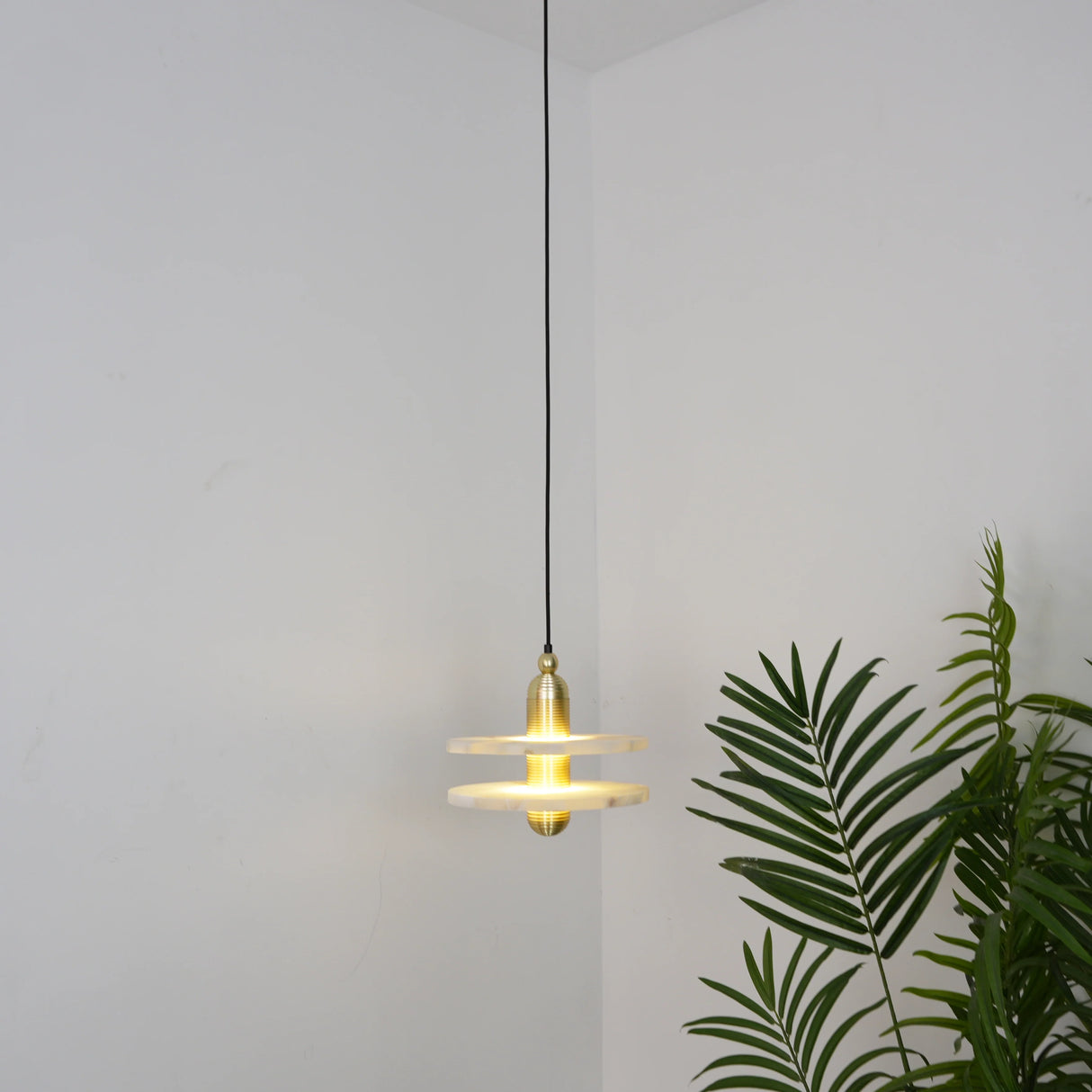 Lupa Alabaster  Pendant Lamp