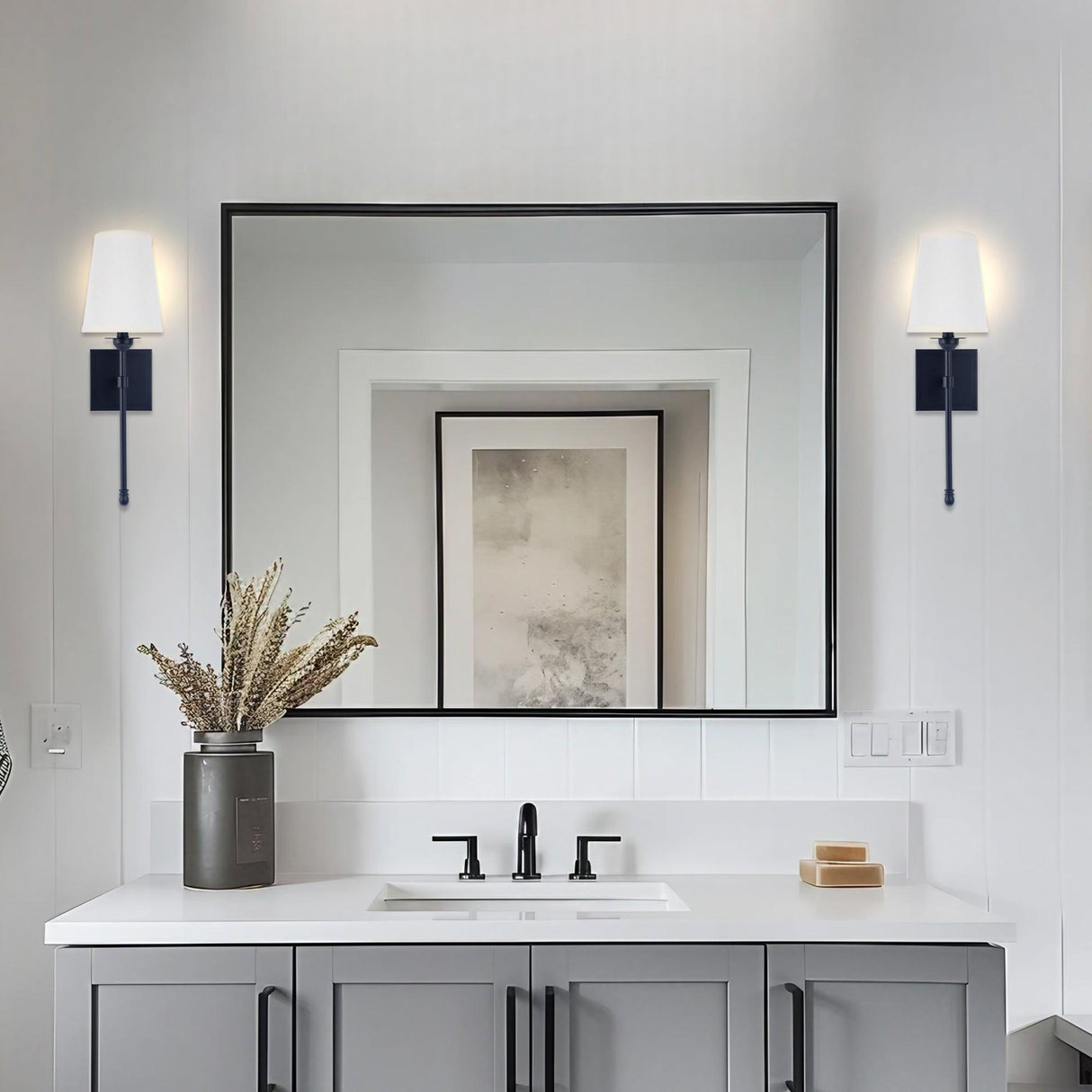 Manor Modern Traditional 1-Light Wall Sconce Light