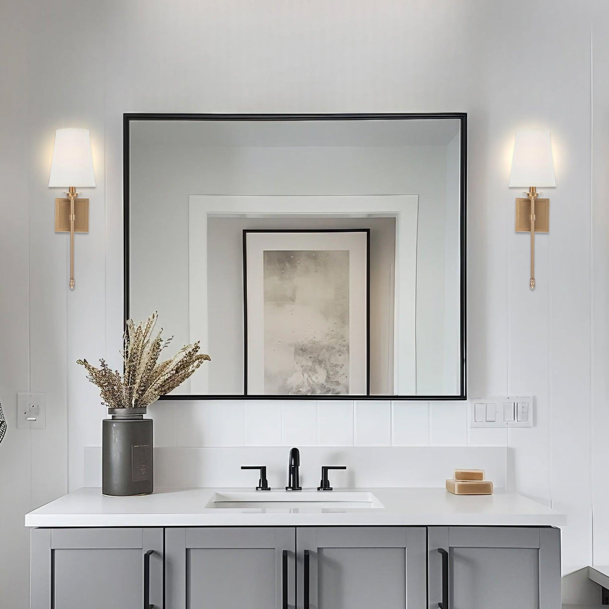 Manor Modern Traditional 1-Light Wall Sconce Light