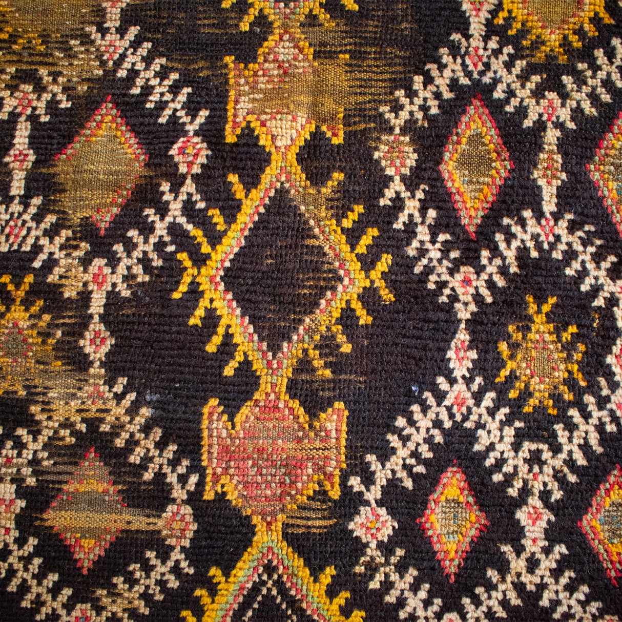 Vintage Moroccan Rug | 4' x 8'4"