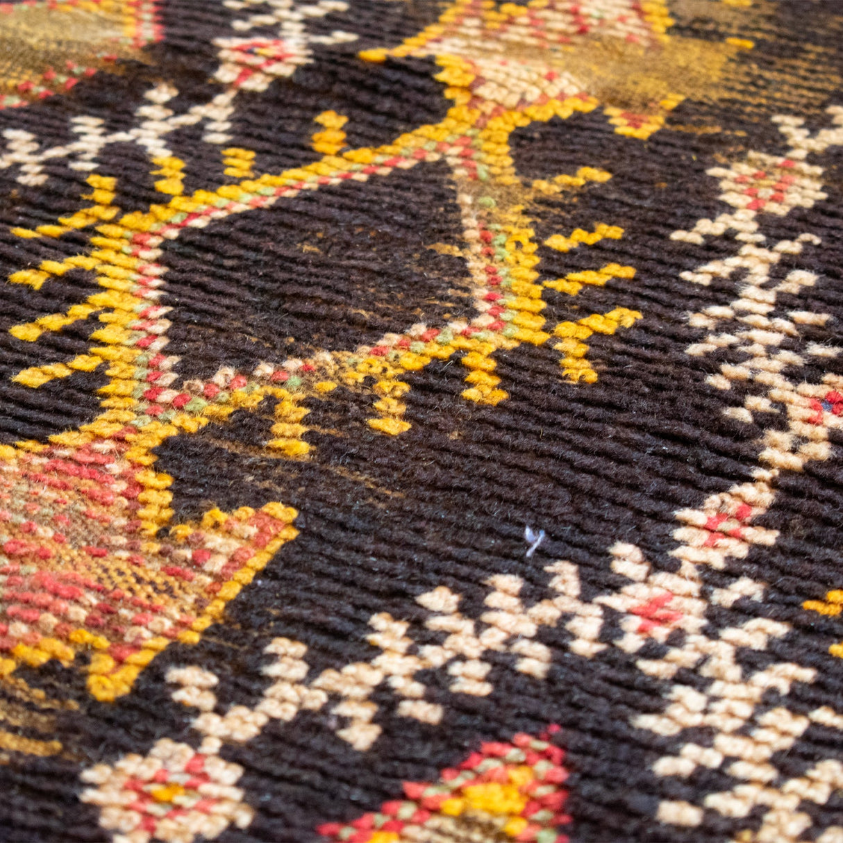 Vintage Moroccan Rug | 4' x 8'4"