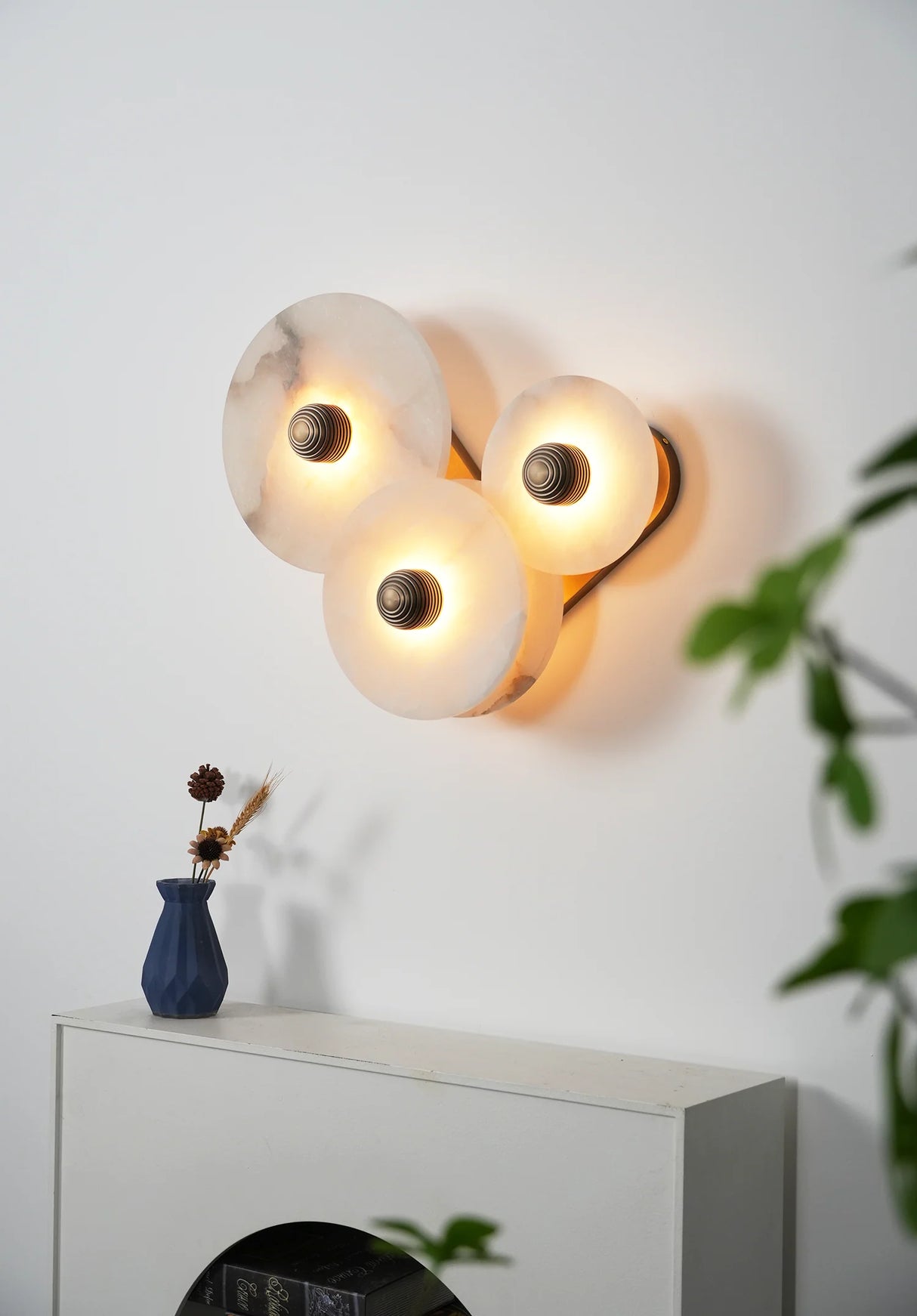Modern Alabaster Round Wall Lamp