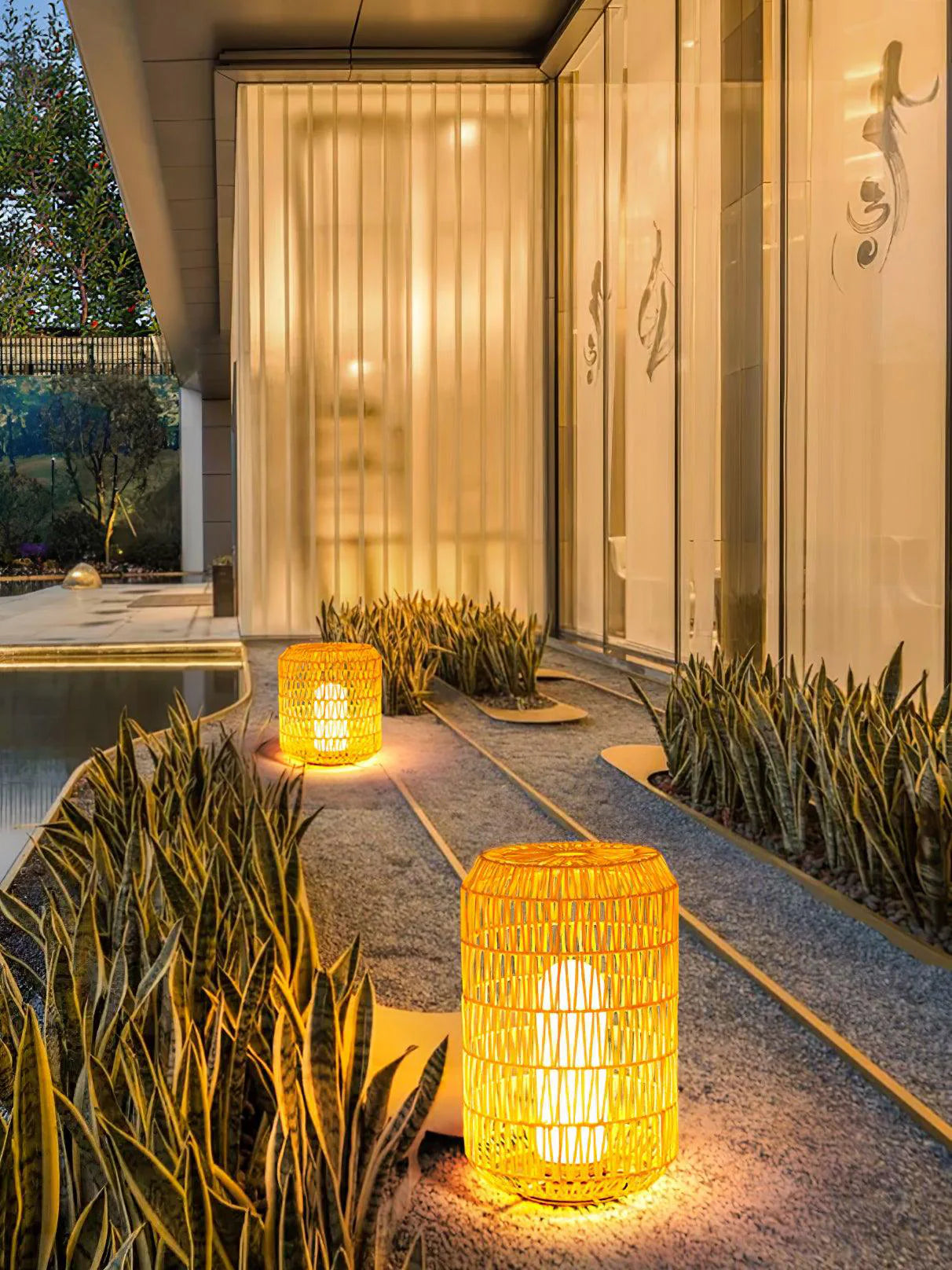 Modern Woven Rattan Outdoor Lamp