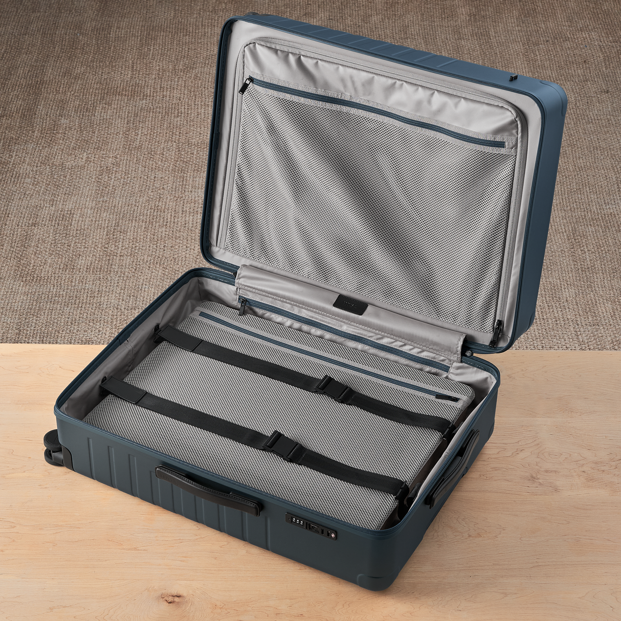 Essential Collection Suitcase Navy Blue