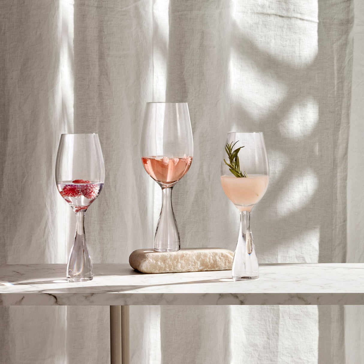 Wine Party Set of 2 Champagne Glasses