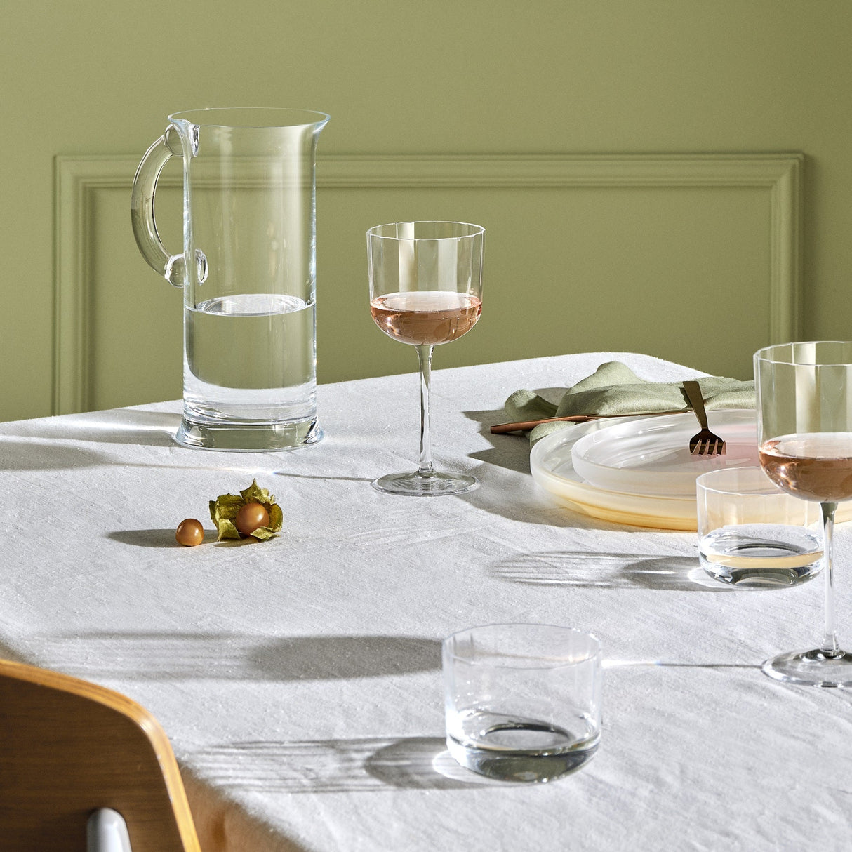 Neo Set of 2 Wine Glasses