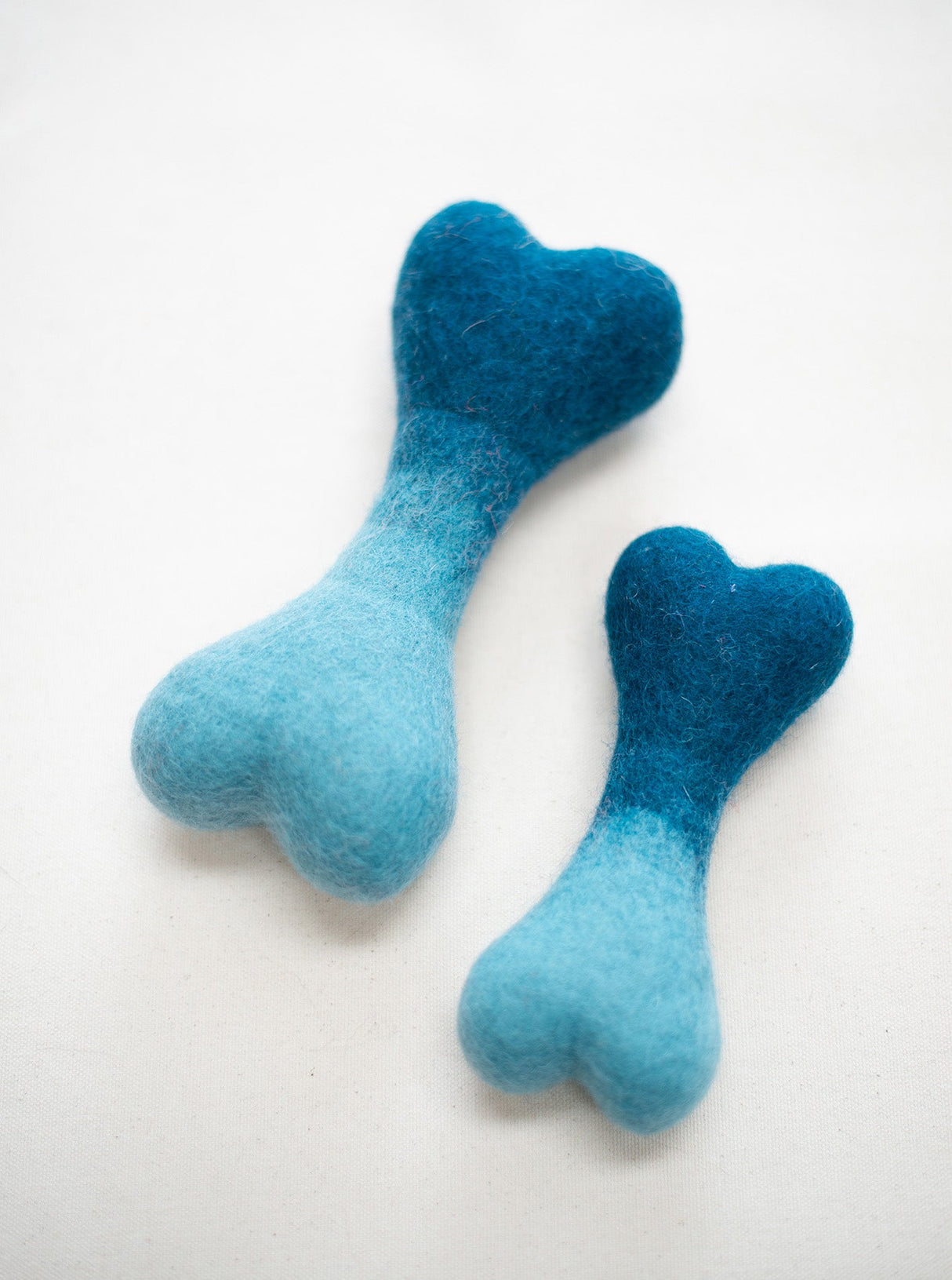 OMBRE WOOLBONE DOG TOY