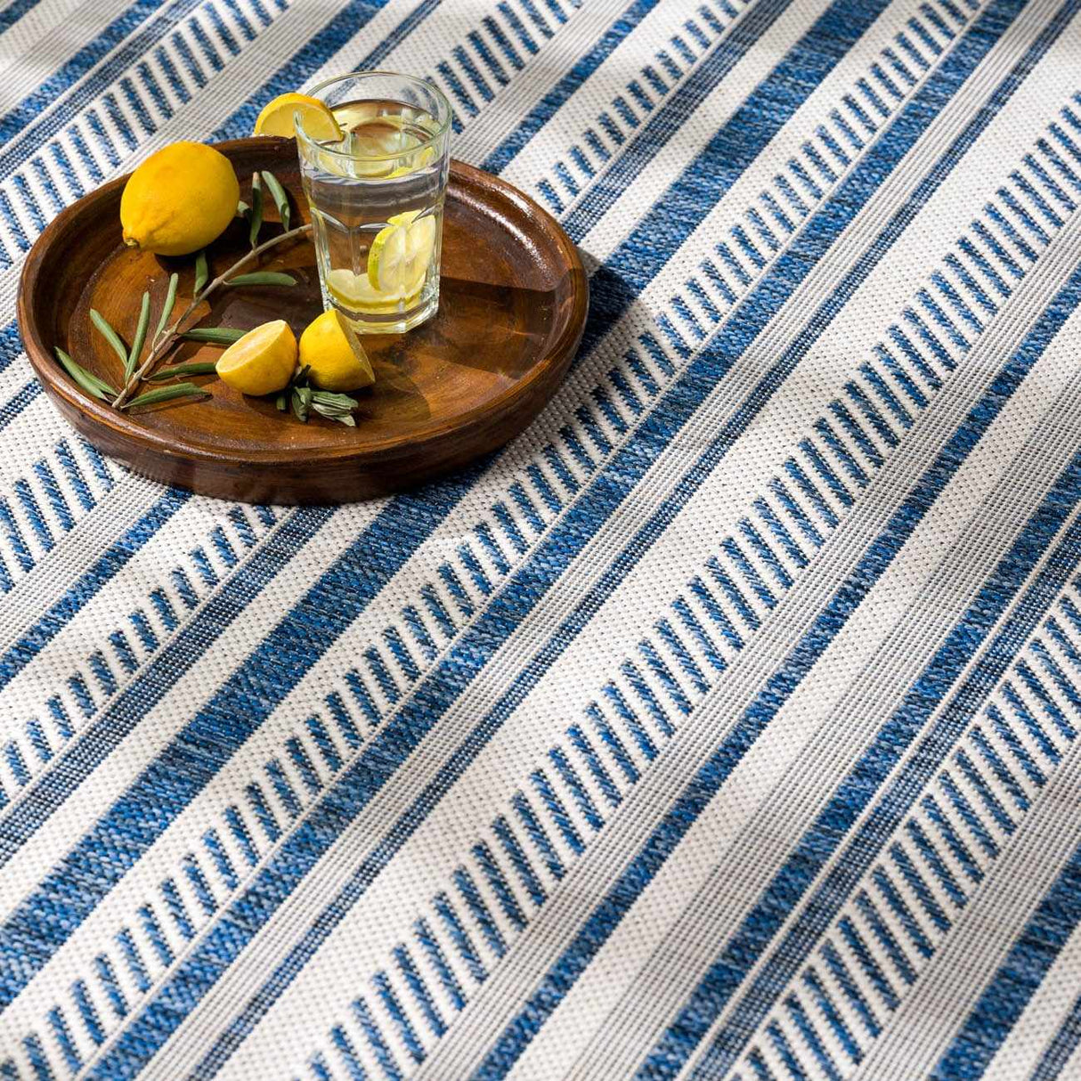 Olin White&Blue Striped Nordic Rug