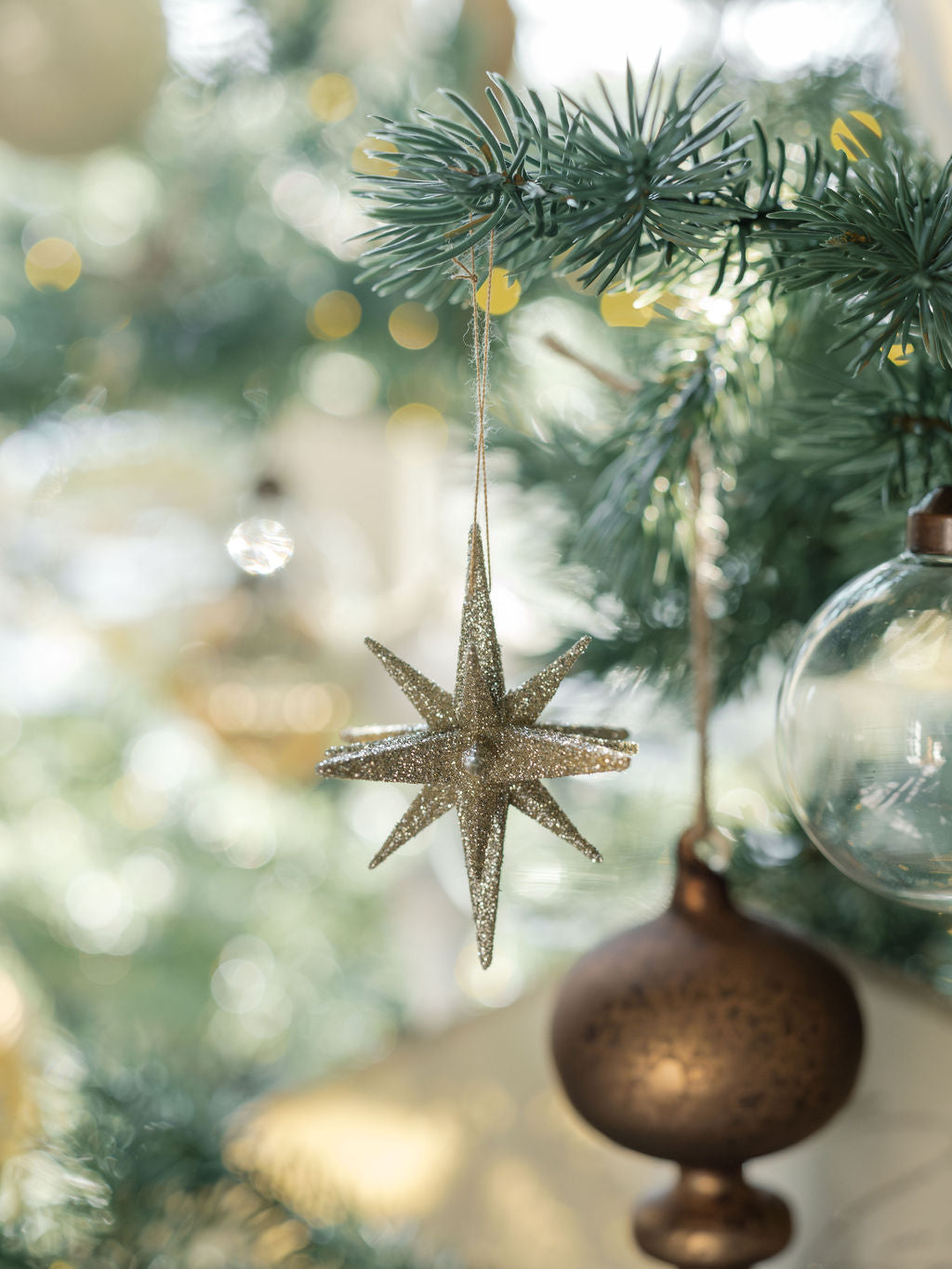 2.75" Gold Glitter Starburst Ornament