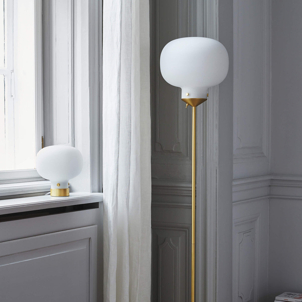 Raito Glass Globe Floor Lamp