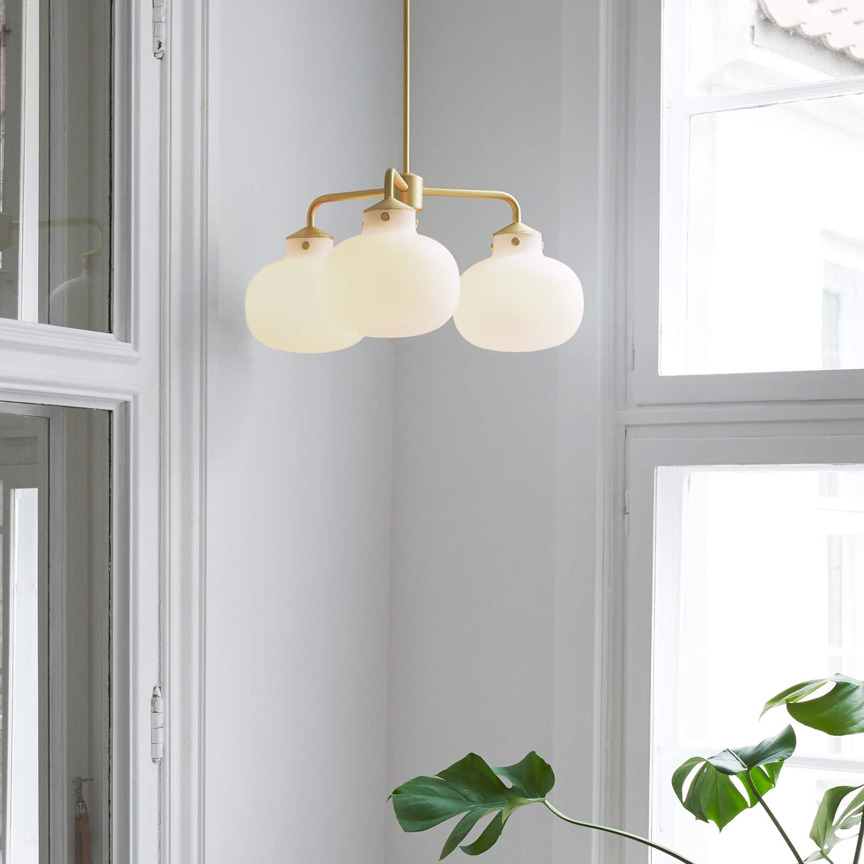 Raito Glass Globe Pendant Chandelier